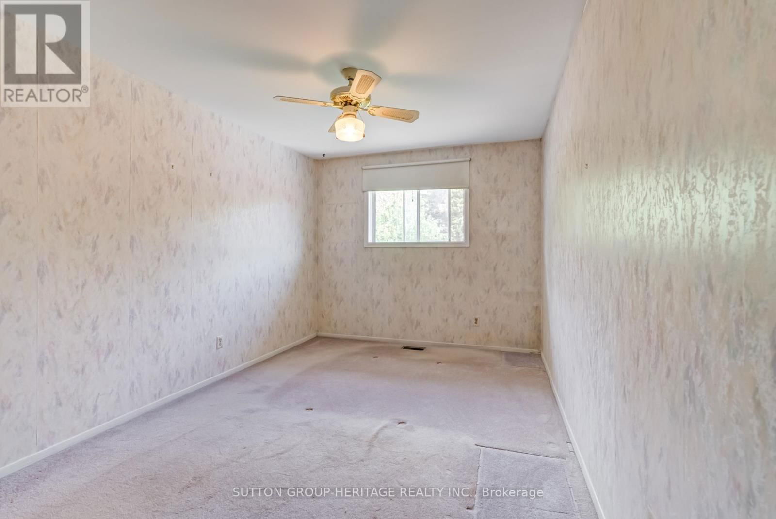 468 TENNYSON COURT Image 15