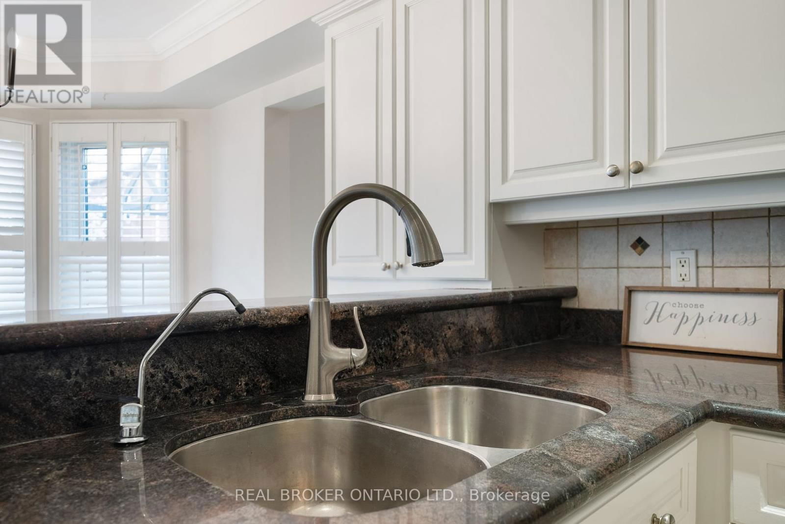 4042 ELLESMERE ROAD Image 12