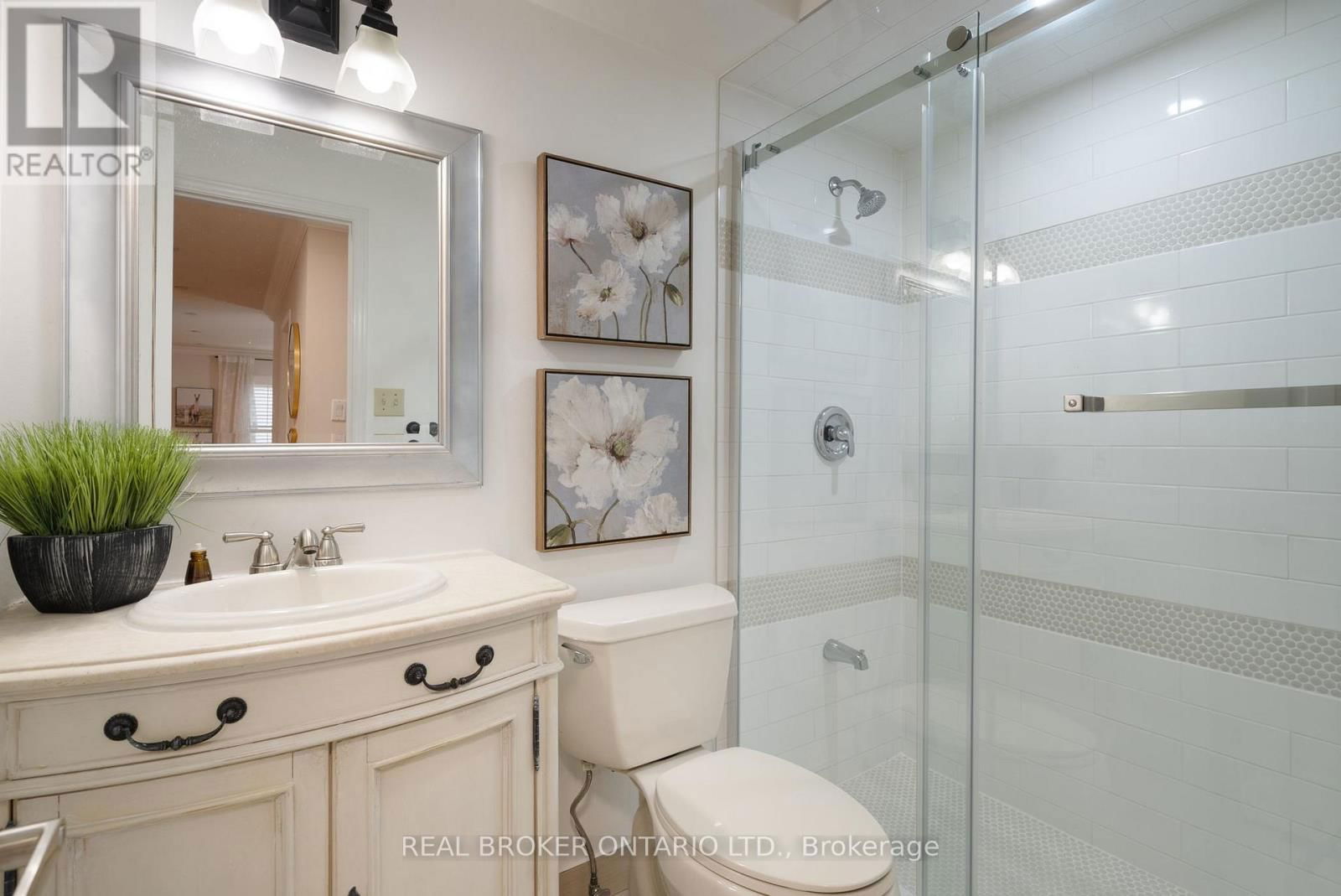 4042 ELLESMERE ROAD Image 16