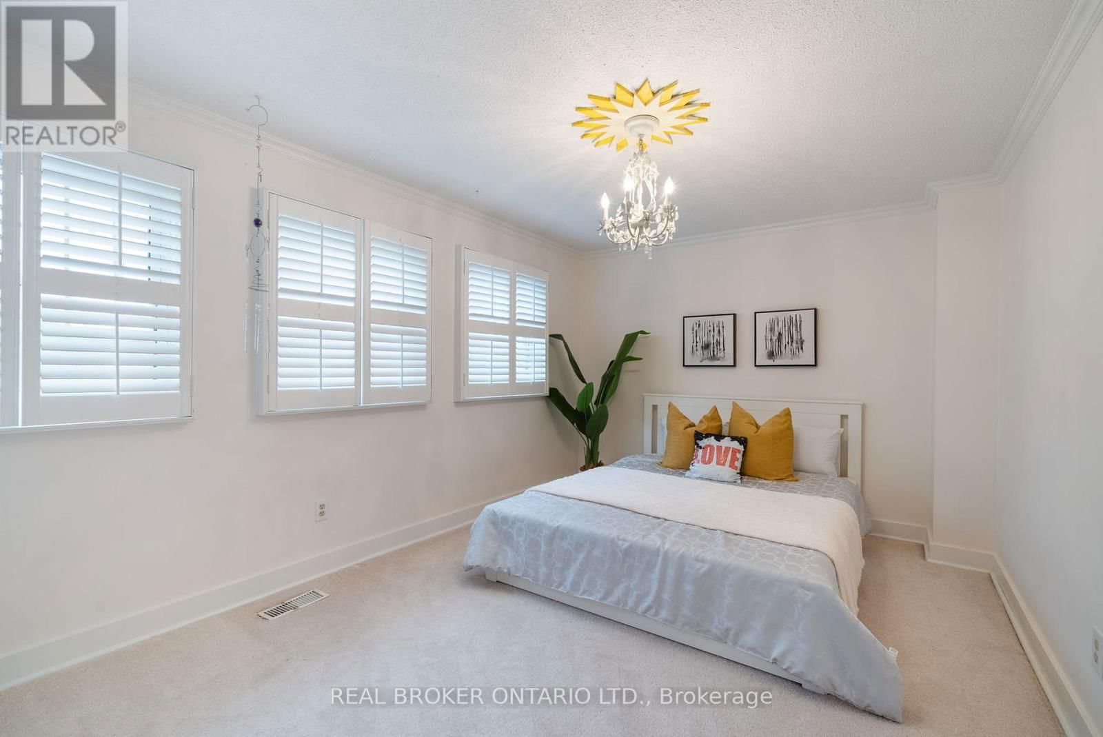 4042 ELLESMERE ROAD Image 28