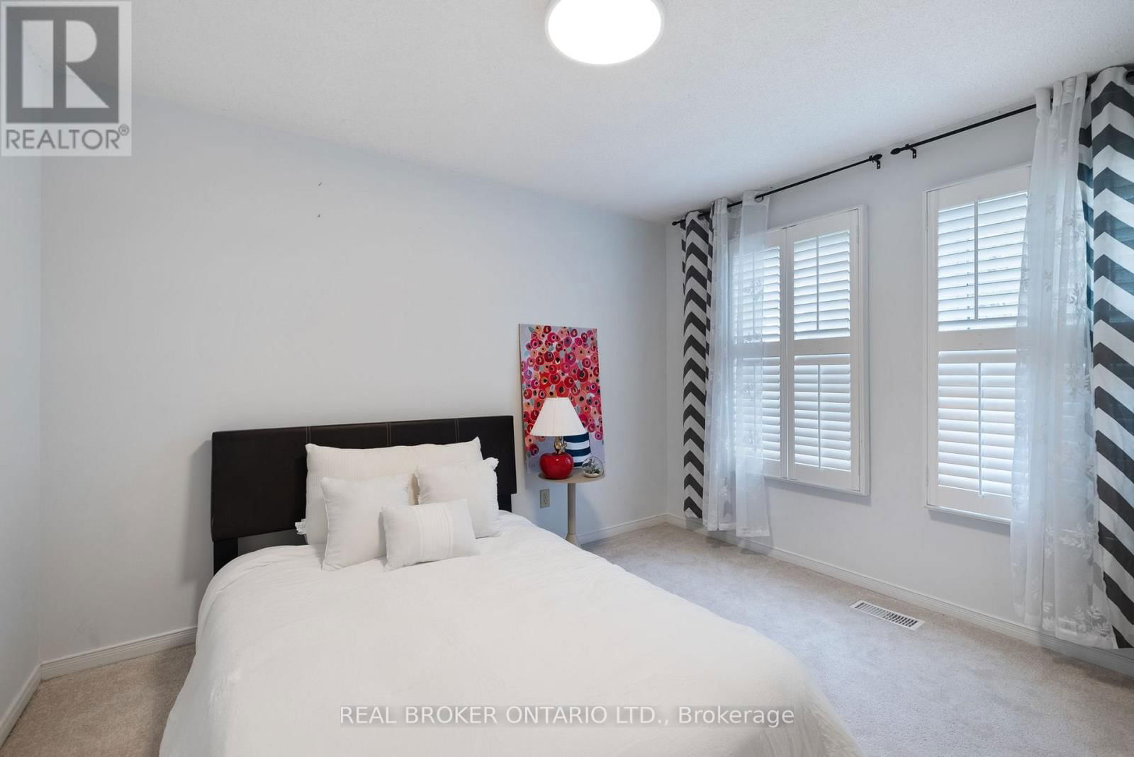 4042 ELLESMERE ROAD Image 29