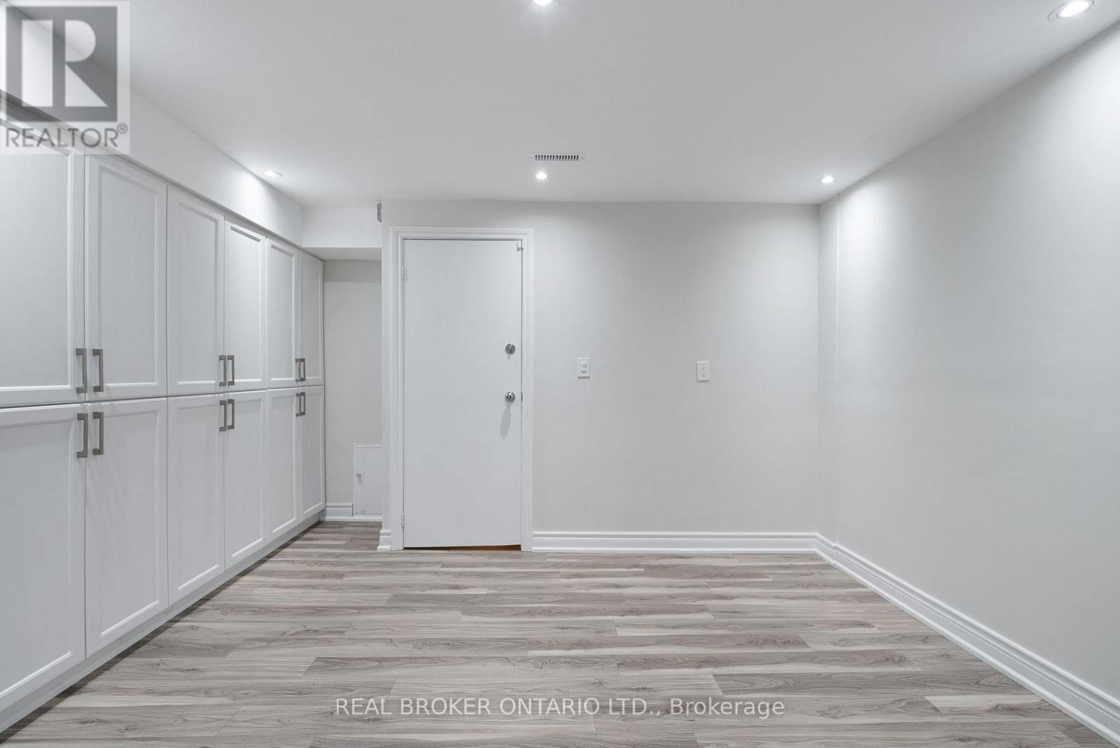 4042 ELLESMERE ROAD Image 39