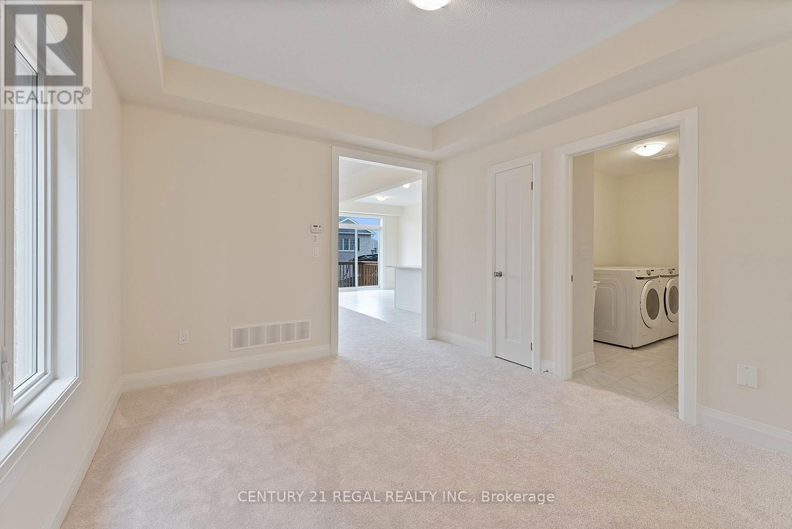 53 NORTH GARDEN BOULEVARD Image 14