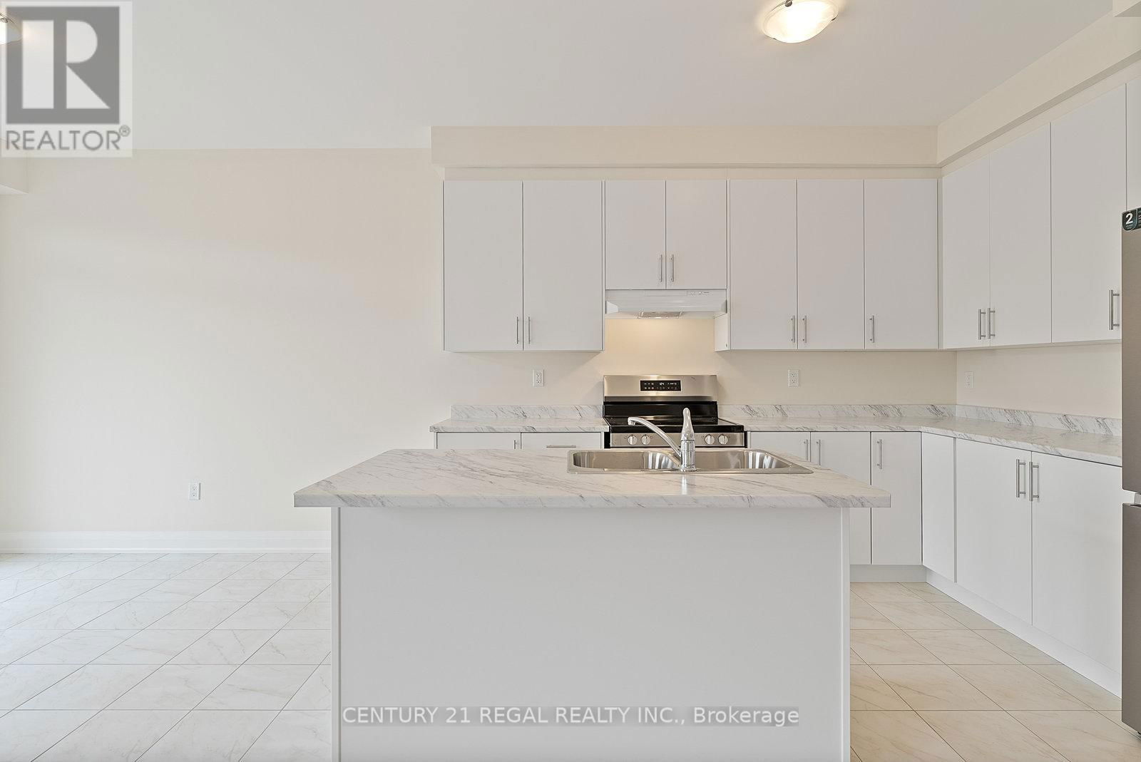 53 NORTH GARDEN BOULEVARD Image 19