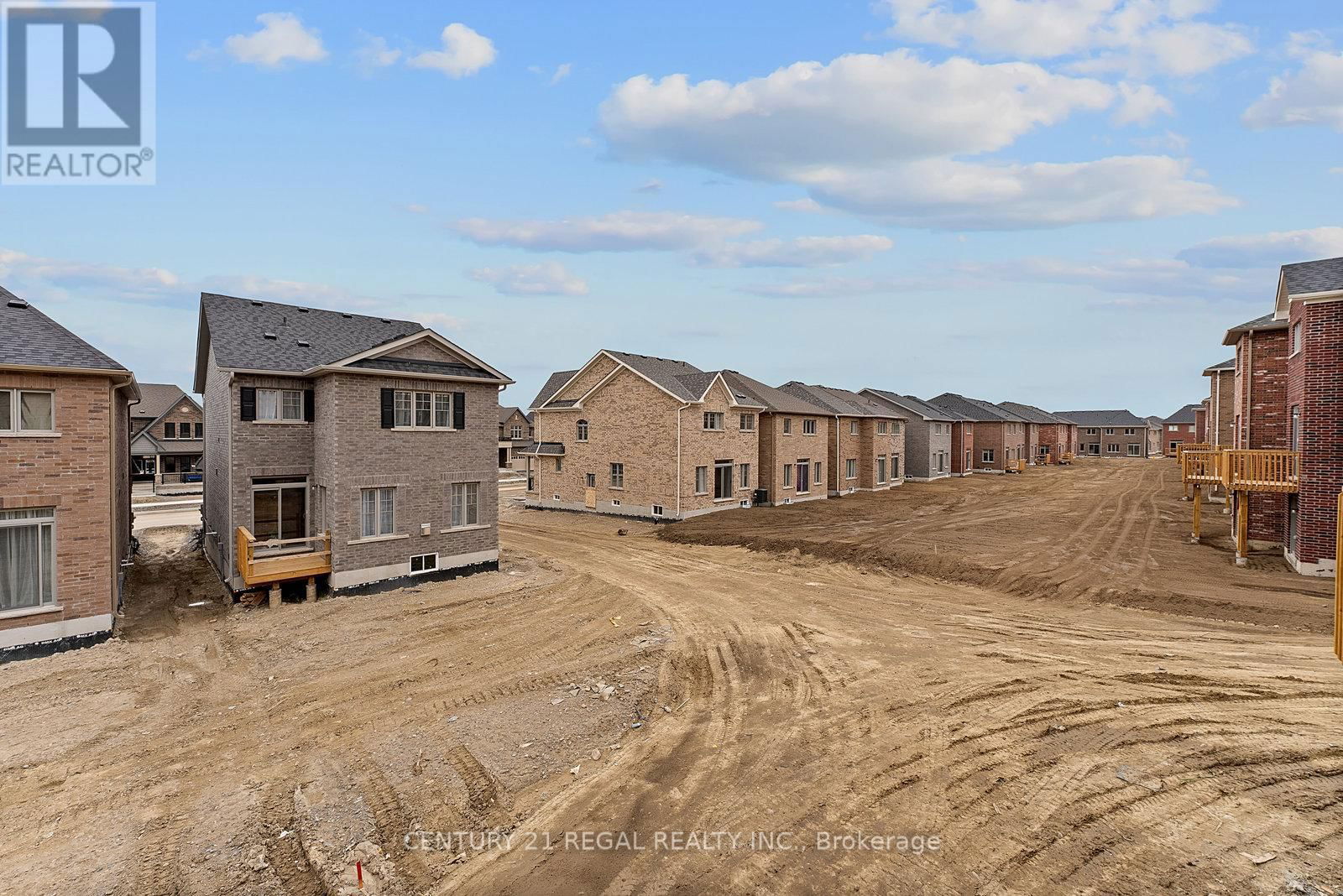 53 NORTH GARDEN BOULEVARD Image 27