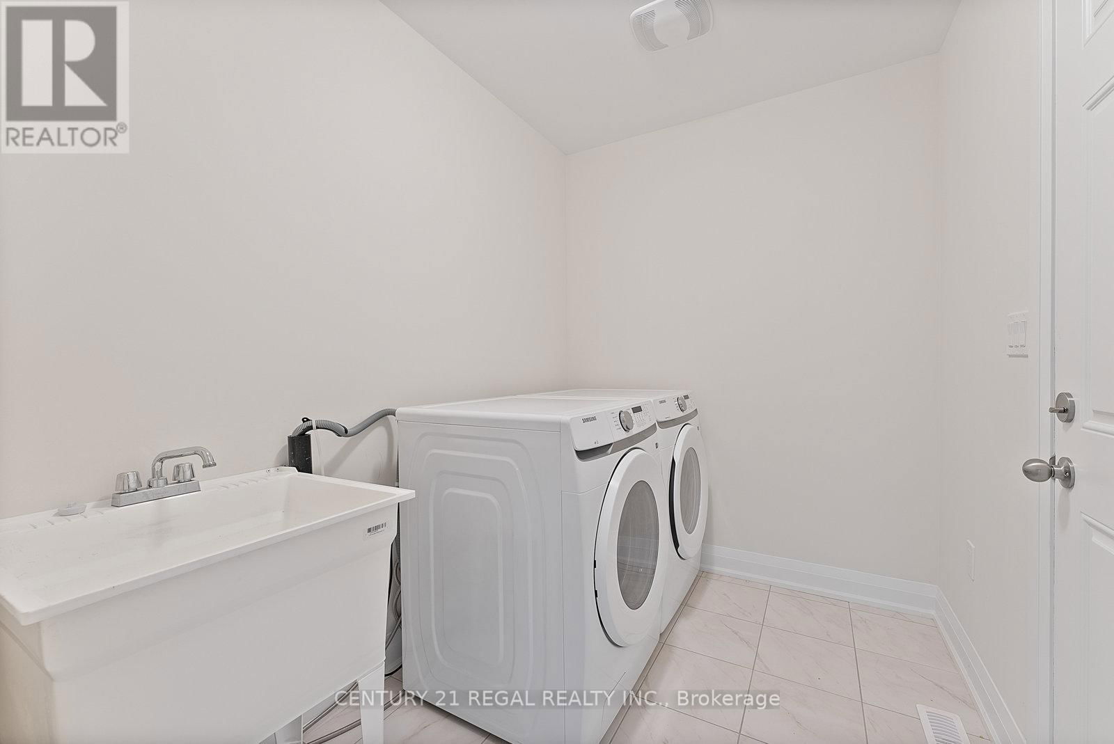 53 NORTH GARDEN BOULEVARD Image 28
