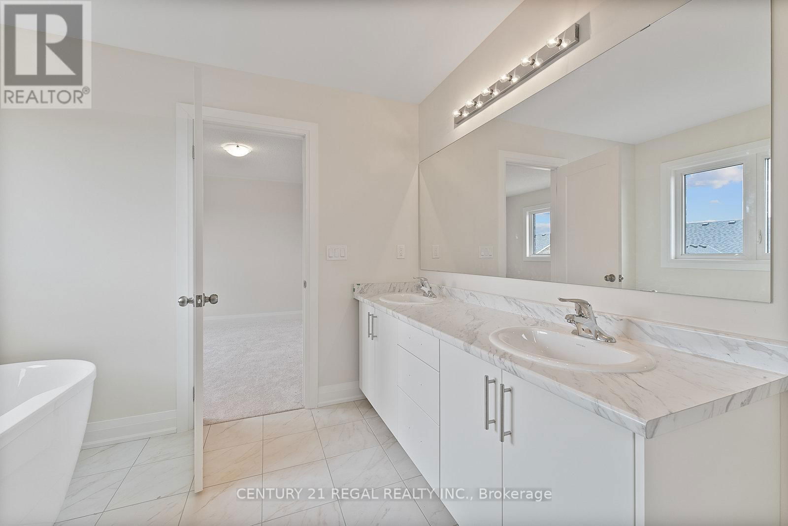 53 NORTH GARDEN BOULEVARD Image 3