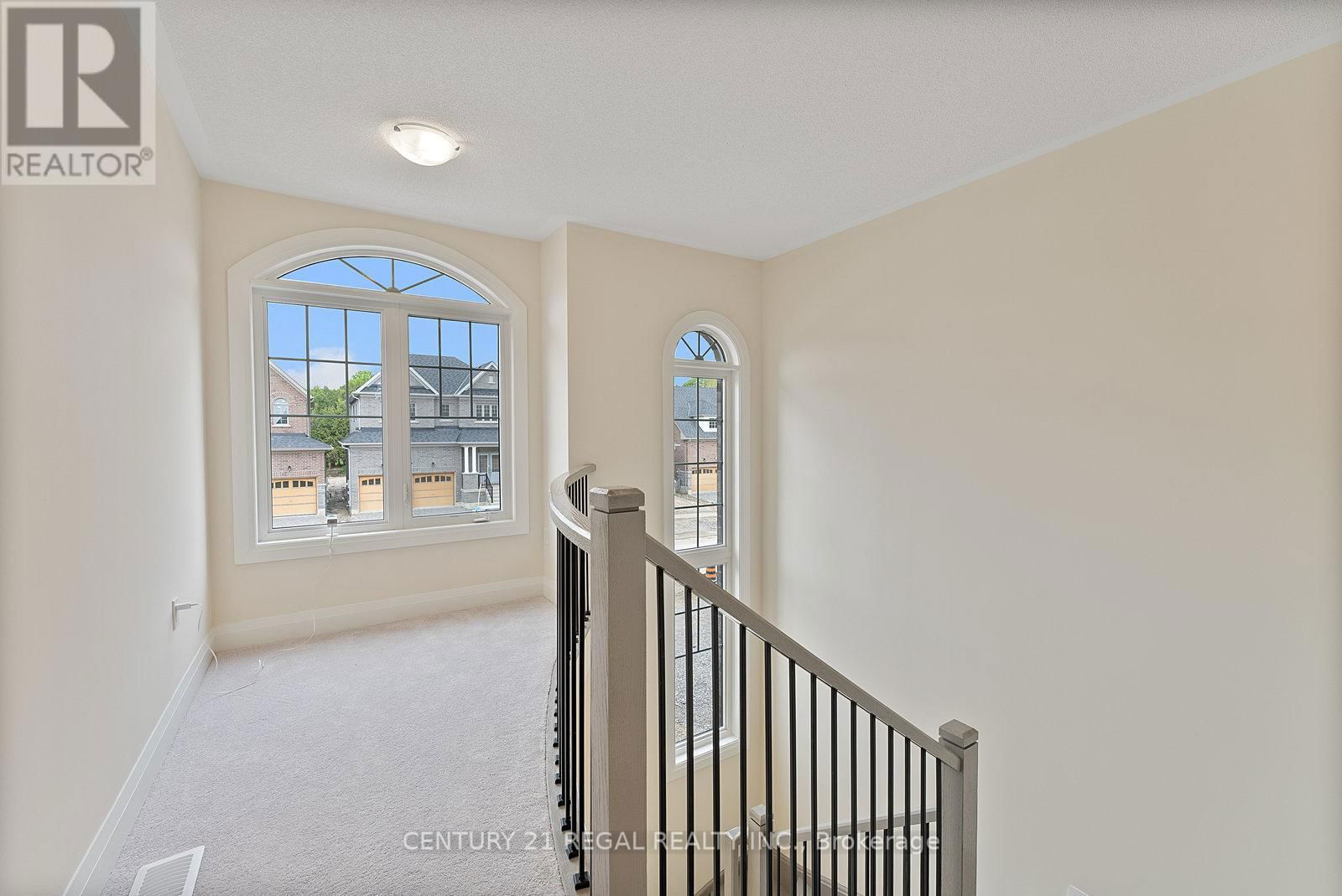 53 NORTH GARDEN BOULEVARD Image 31