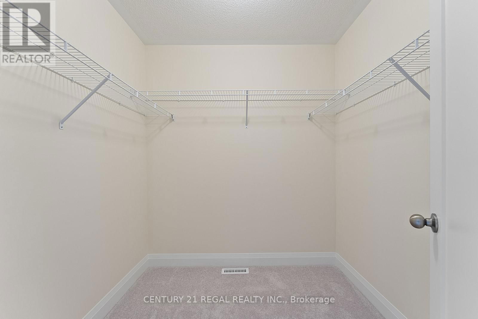 53 NORTH GARDEN BOULEVARD Image 39