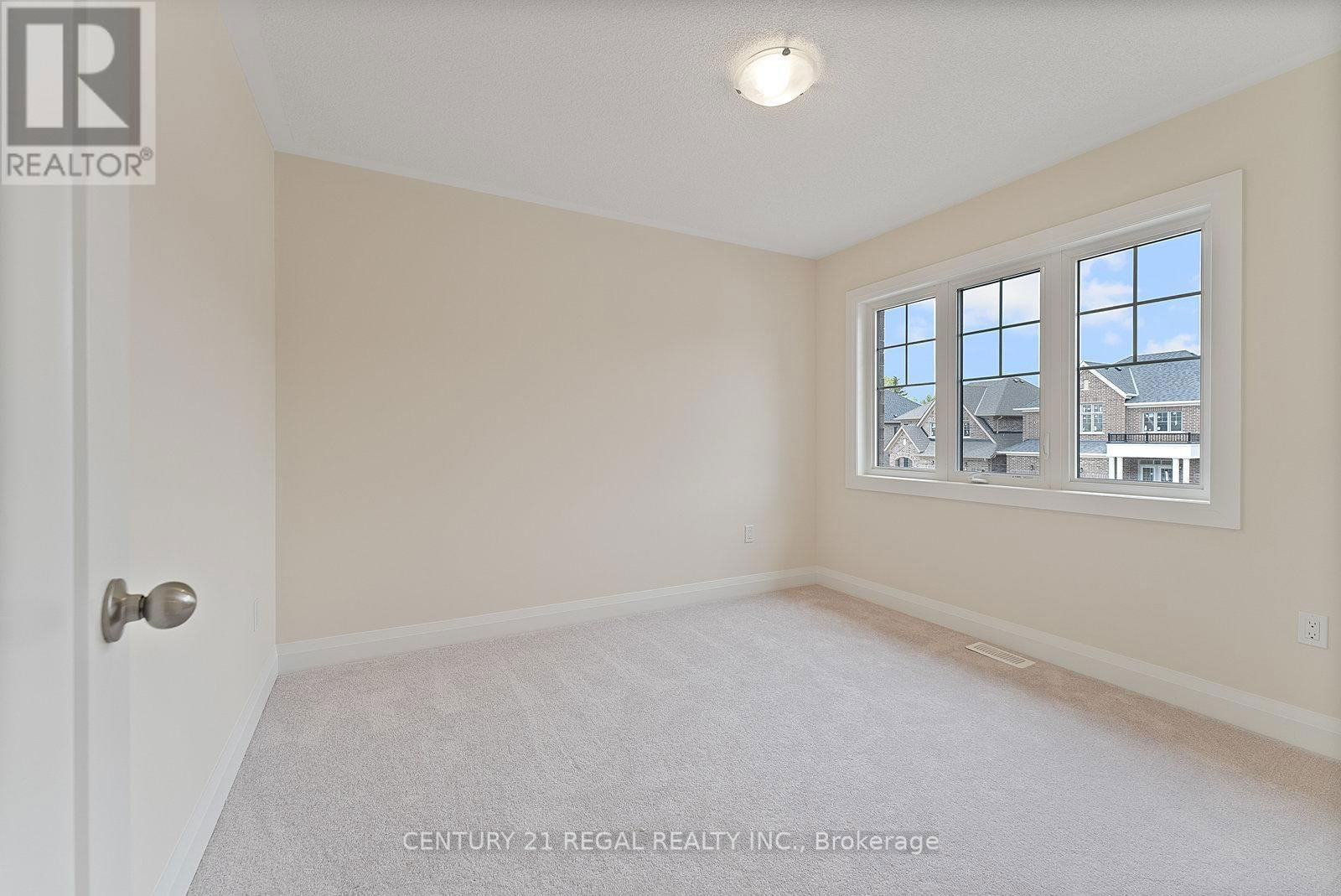 53 NORTH GARDEN BOULEVARD Image 42