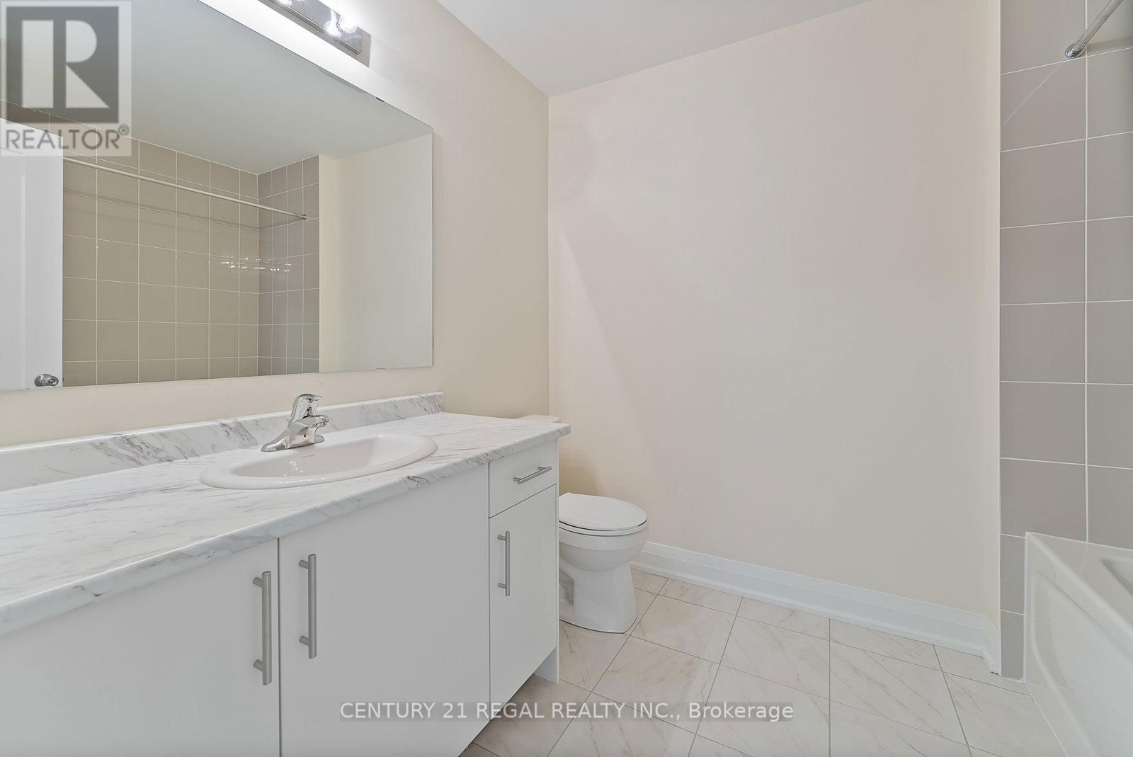 53 NORTH GARDEN BOULEVARD Image 44
