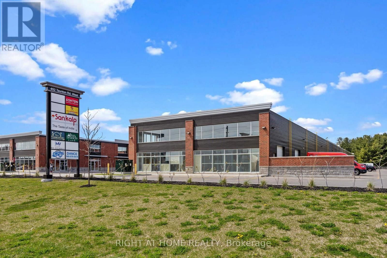 11 - 452 TAUNTON ROAD Image 1