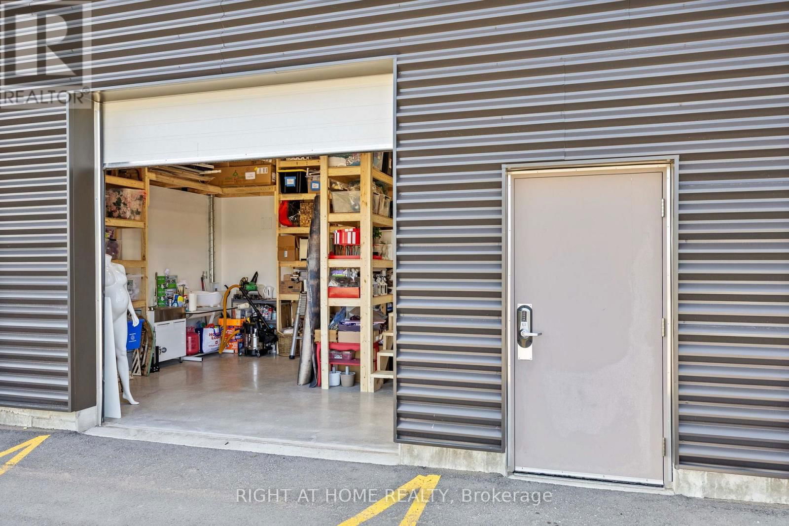 11 - 452 TAUNTON ROAD Image 20