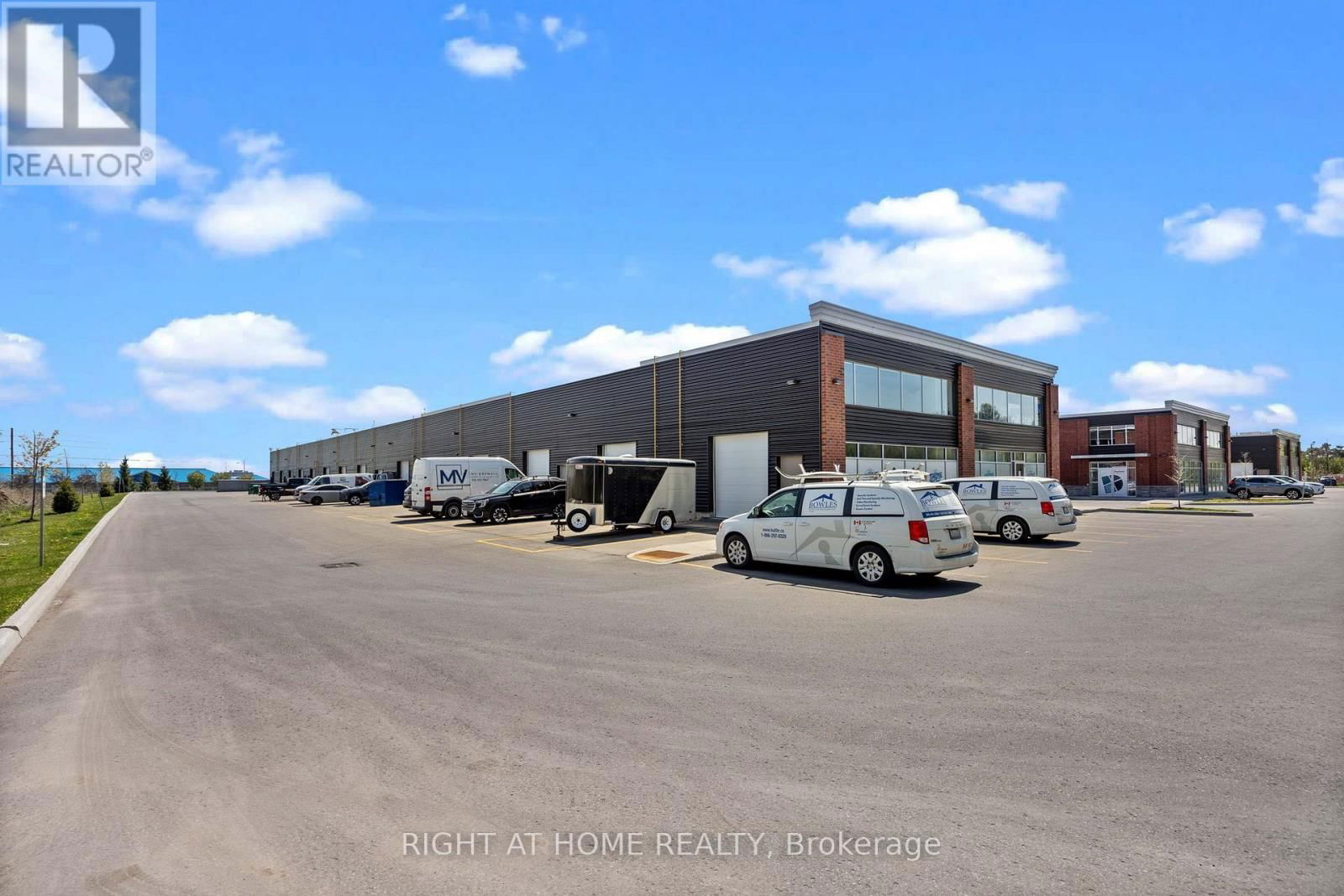 11 - 452 TAUNTON ROAD Image 22