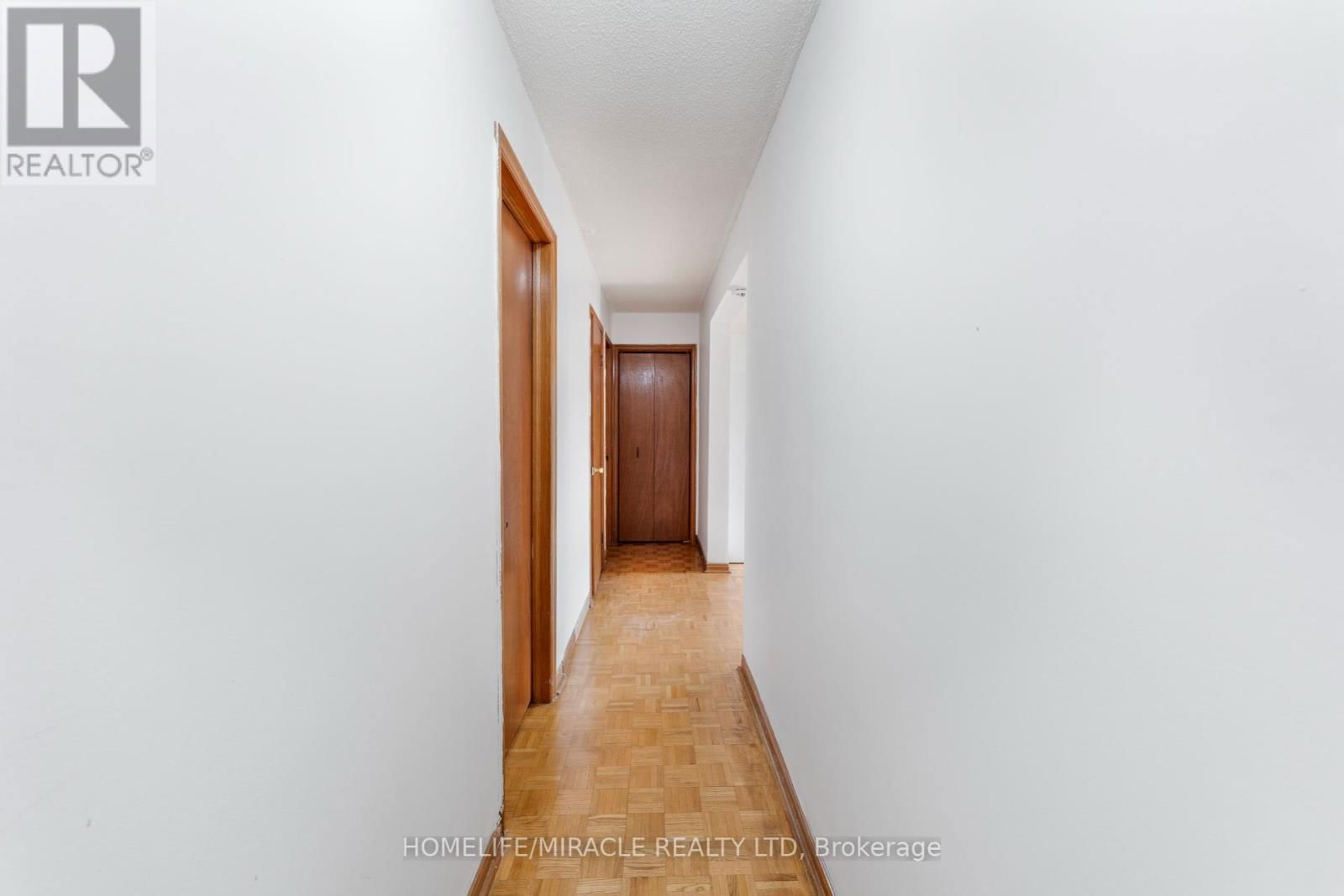 4 GREENDOWNS DRIVE Image 33