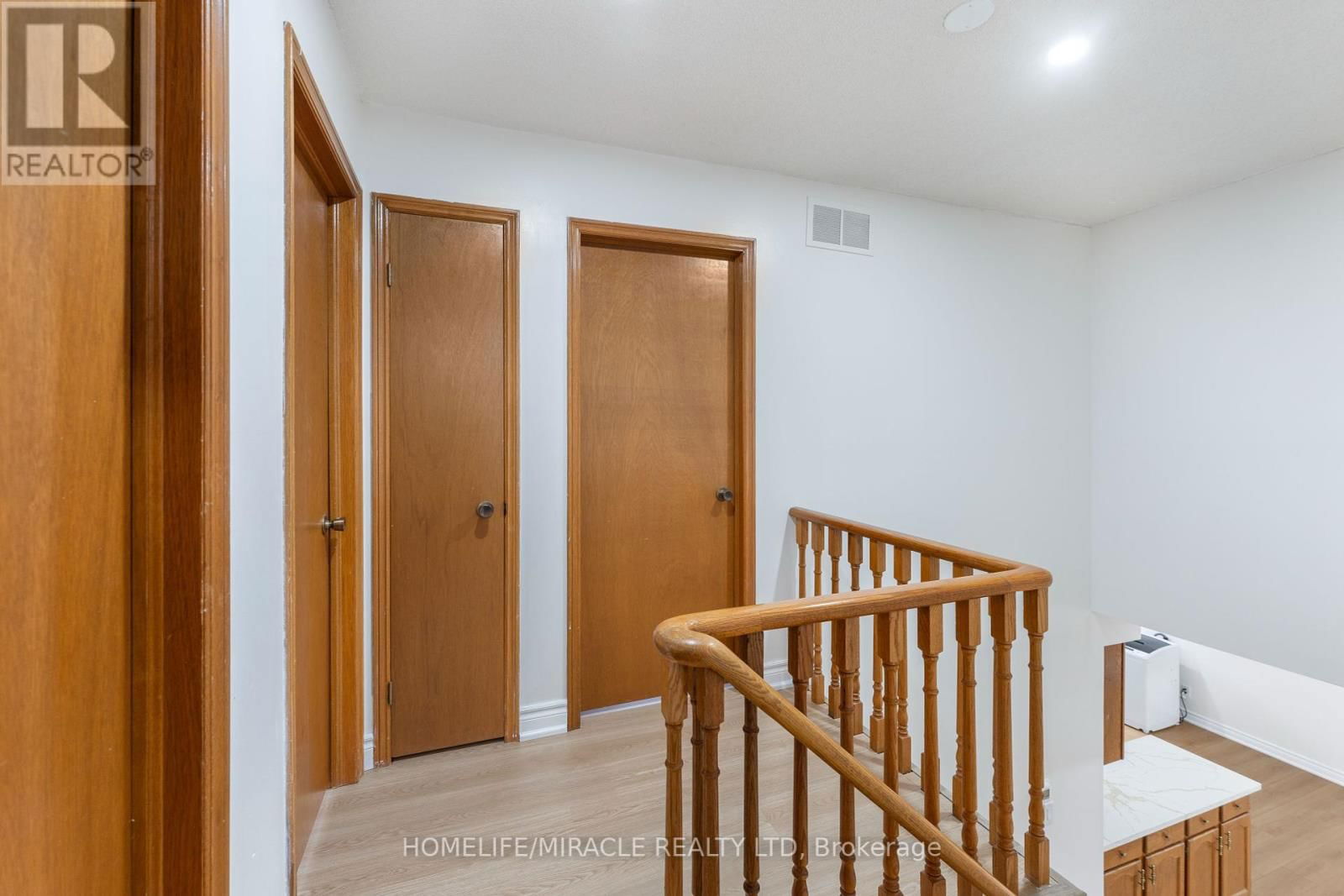 4 GREENDOWNS DRIVE Image 39