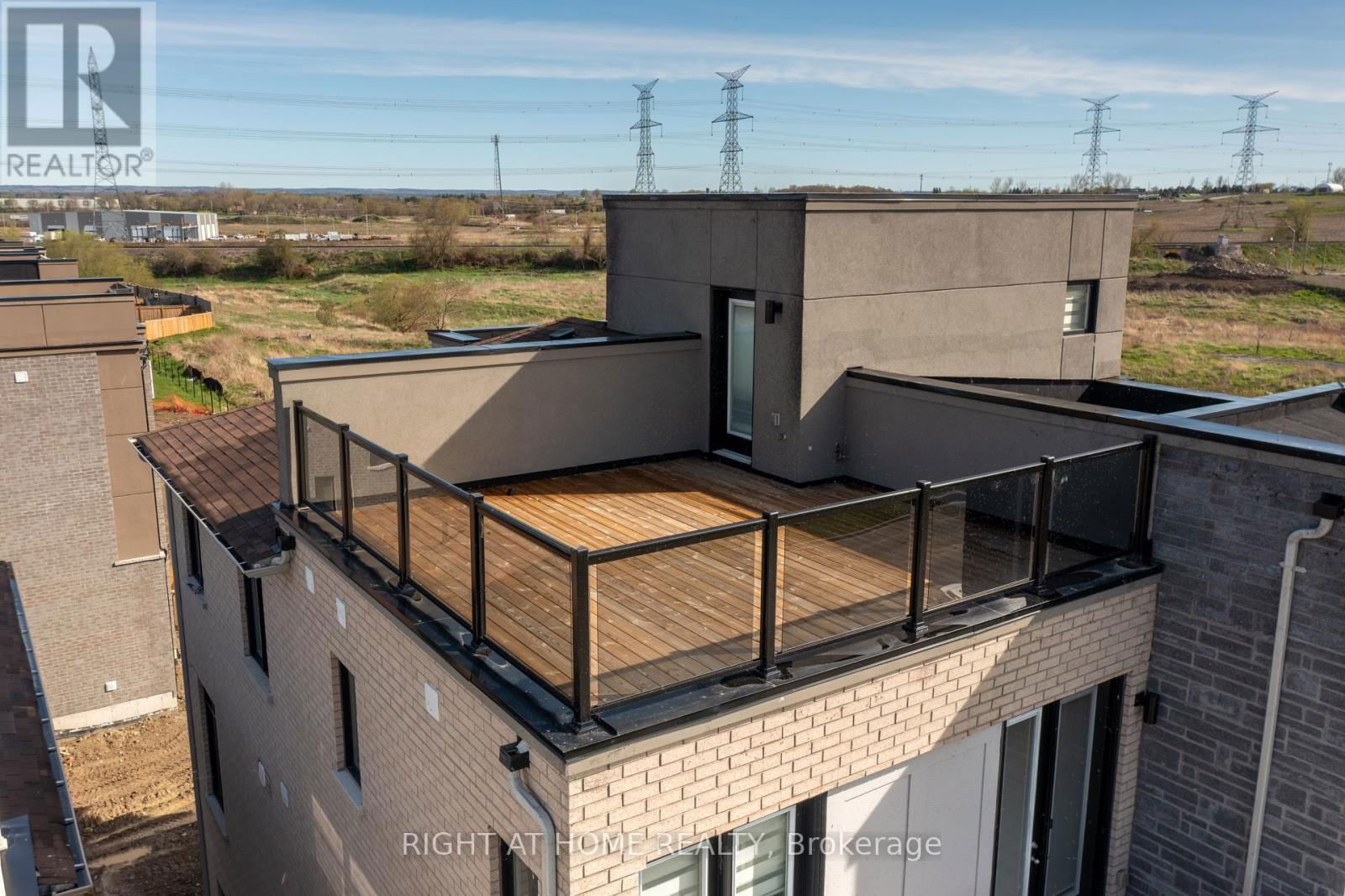 275 PORT DARLINGTON ROAD Image 8