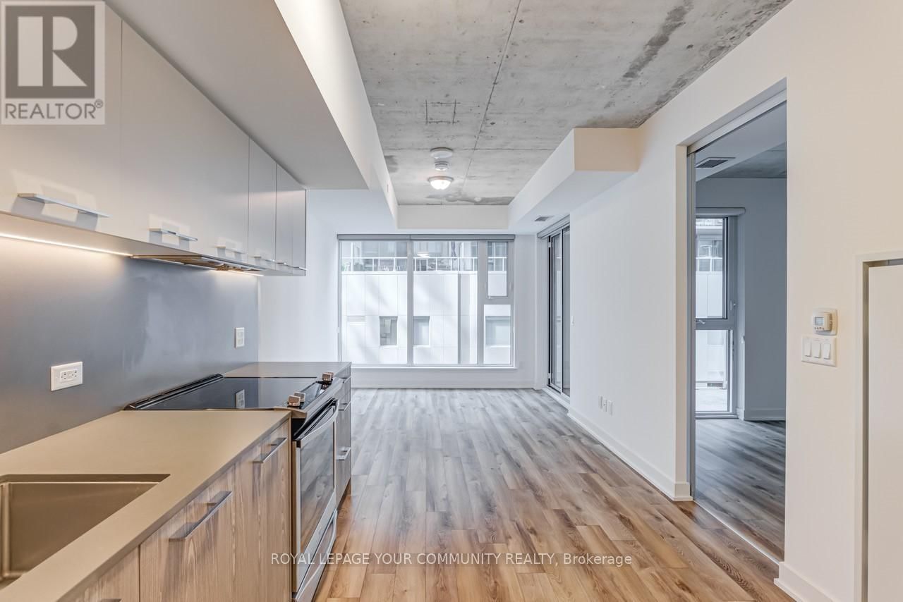 415 - 30 BASEBALL PLACE Image 13