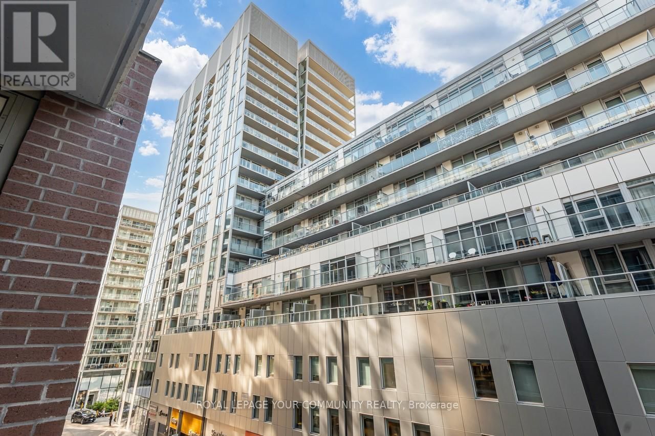 415 - 30 BASEBALL PLACE Image 23