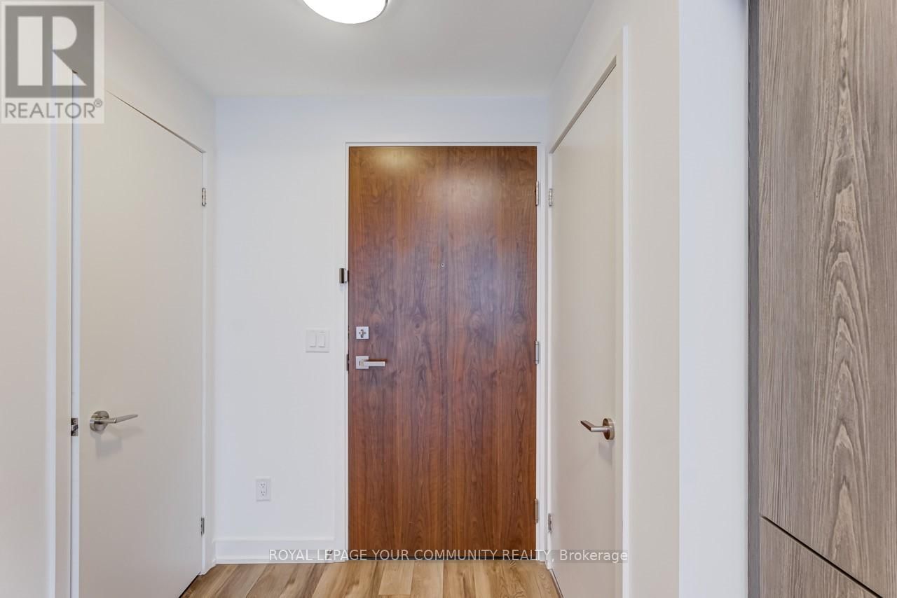 415 - 30 BASEBALL PLACE Image 4