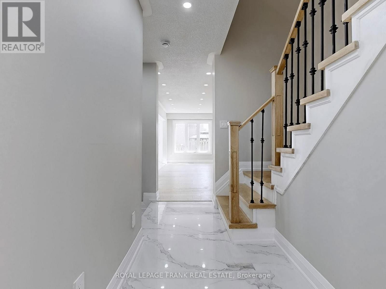 7 RIVITT PLACE Image 10