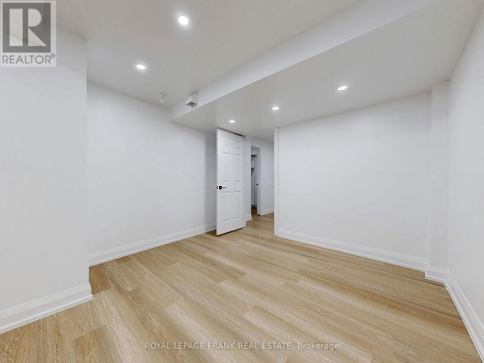 7 RIVITT PLACE Image 20