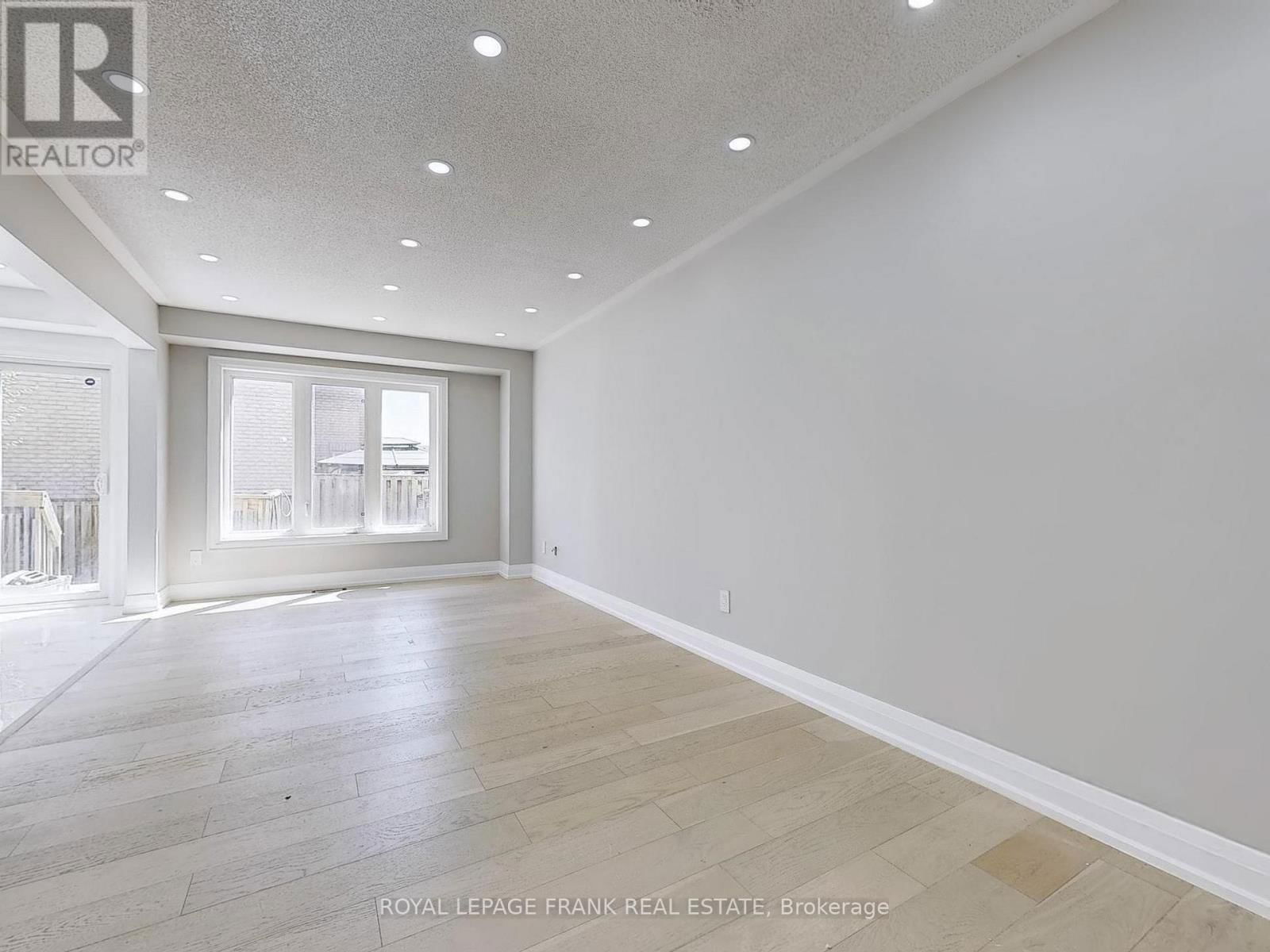 7 RIVITT PLACE Image 4