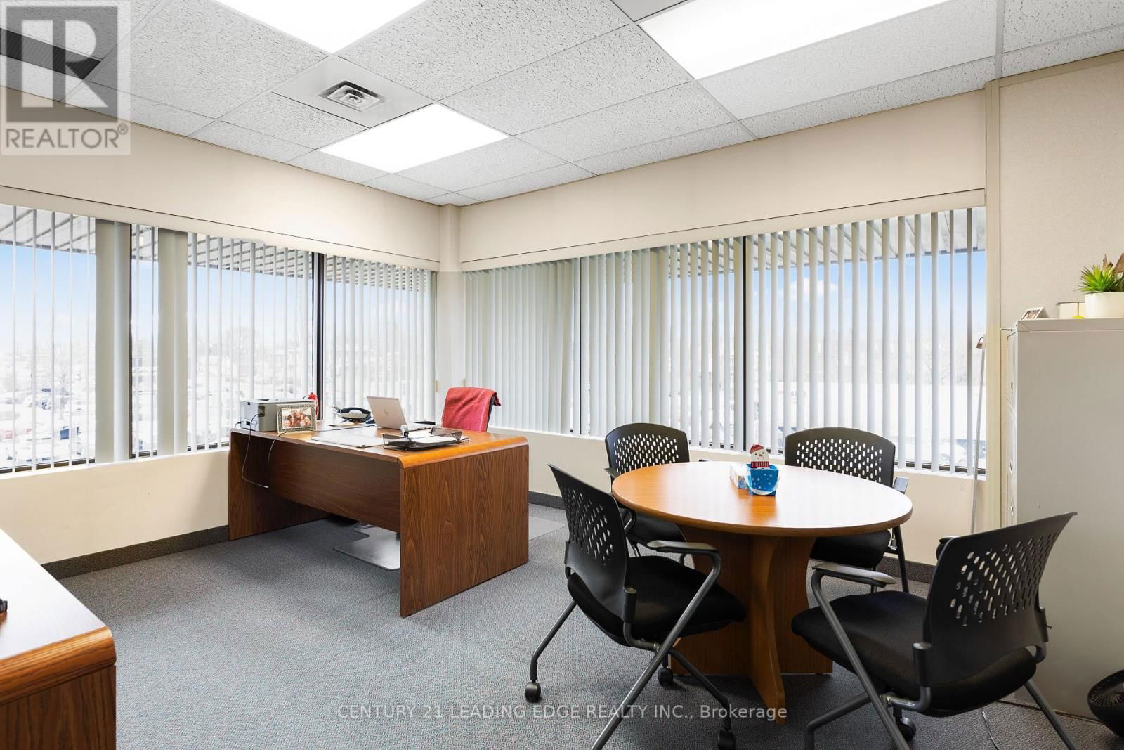 1645 WARDEN AVENUE Image 12