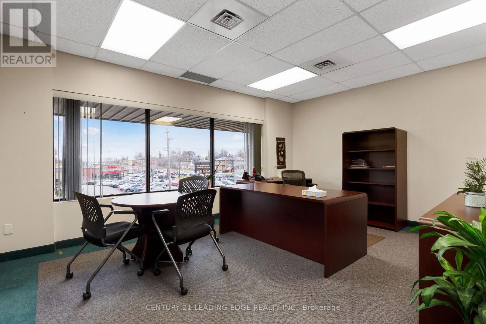 1645 WARDEN AVENUE Image 16