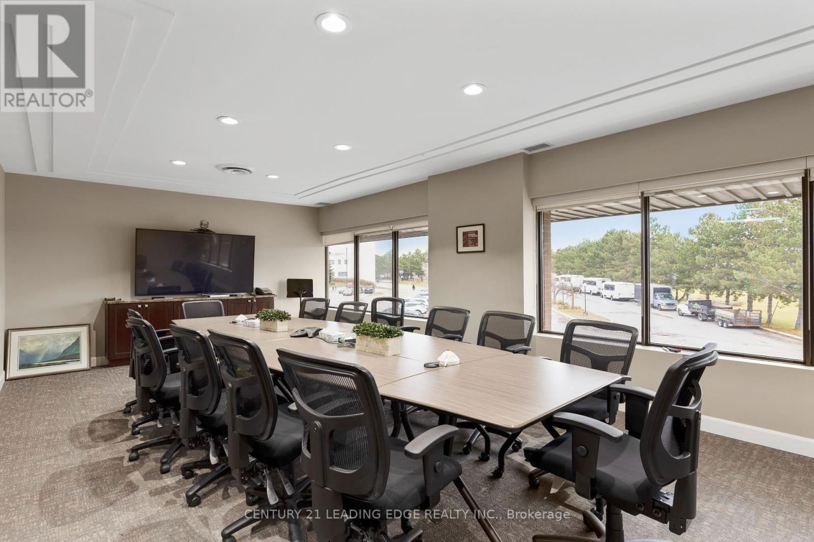 1645 WARDEN AVENUE Image 17