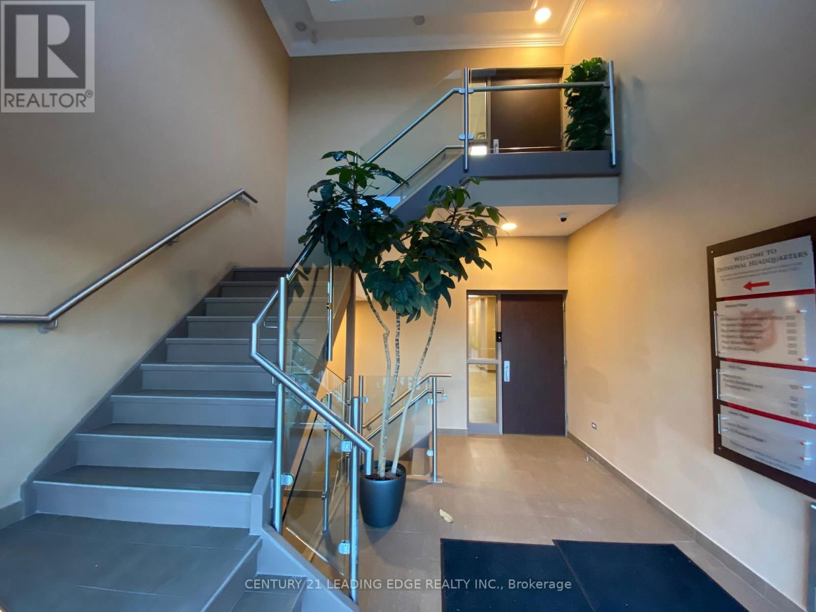 1645 WARDEN AVENUE Image 7