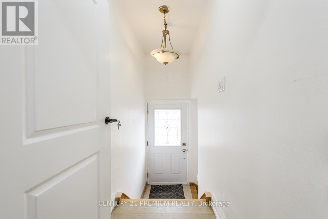 70 MORAINE HILL DRIVE Image 32