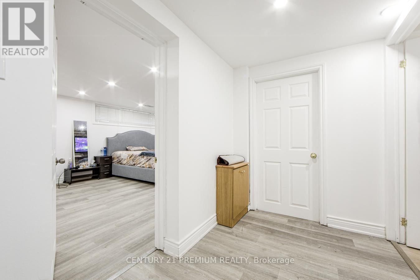 70 MORAINE HILL DRIVE Image 33