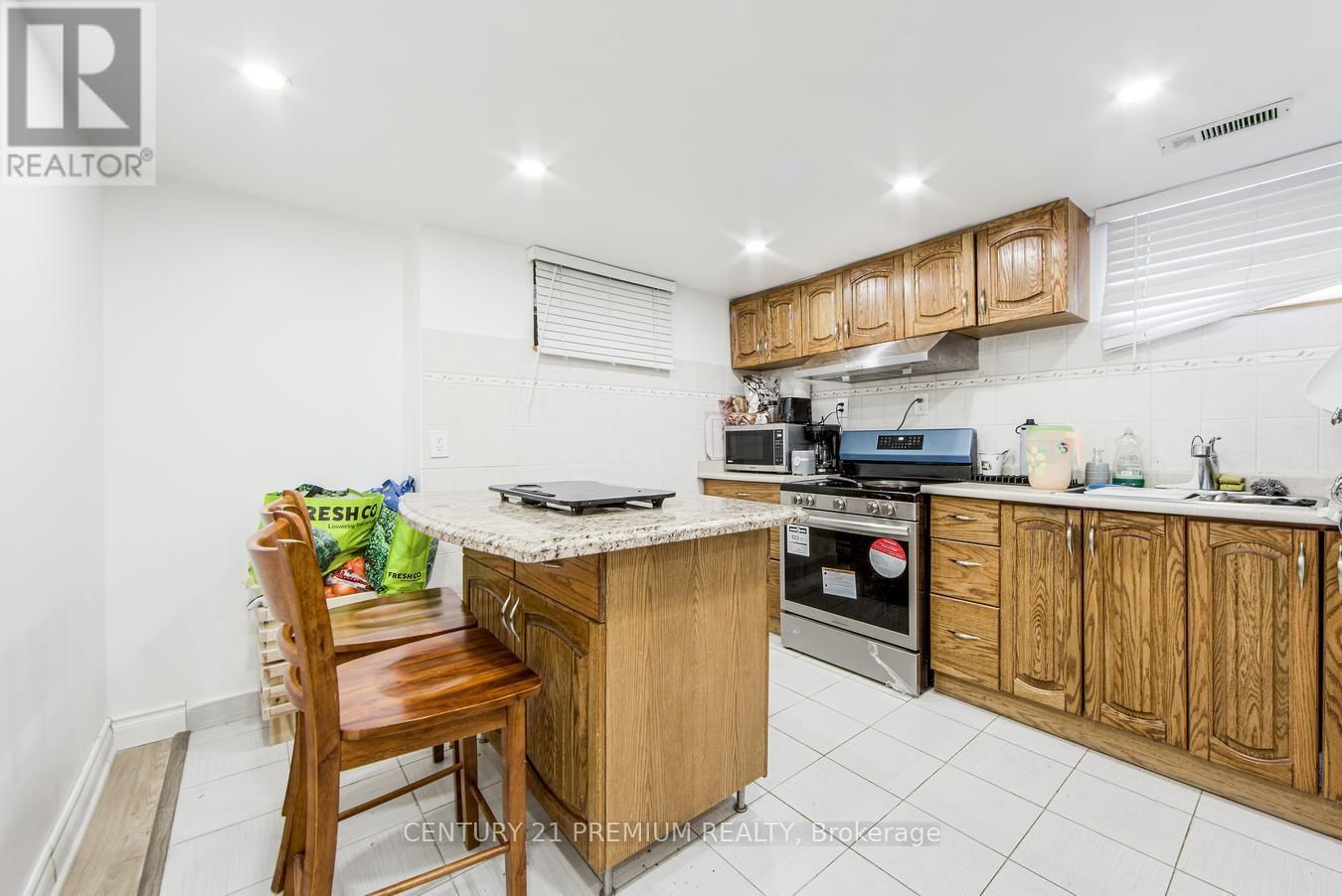 70 MORAINE HILL DRIVE Image 37