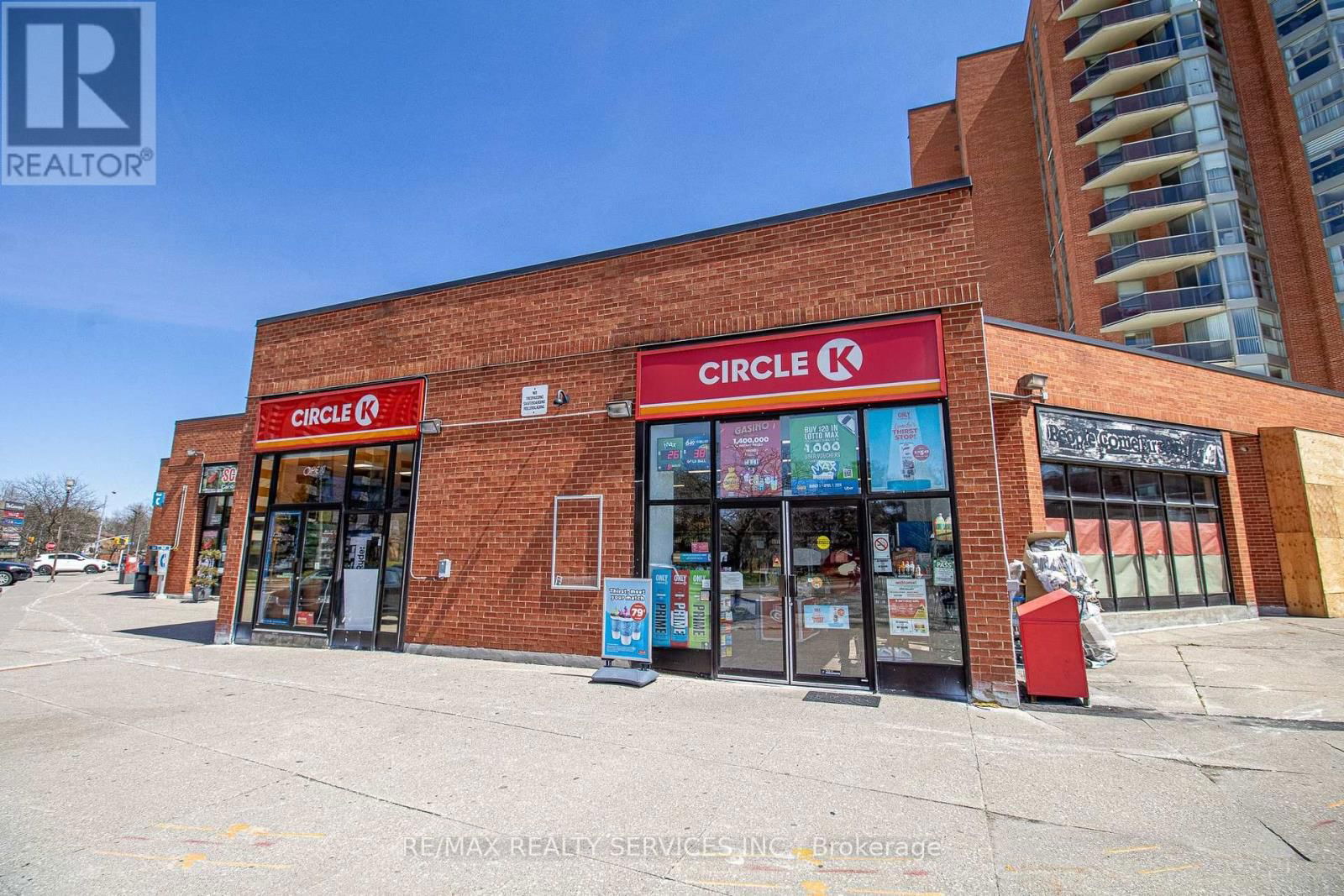 11 - 30 DEAN PARK ROAD Image 1