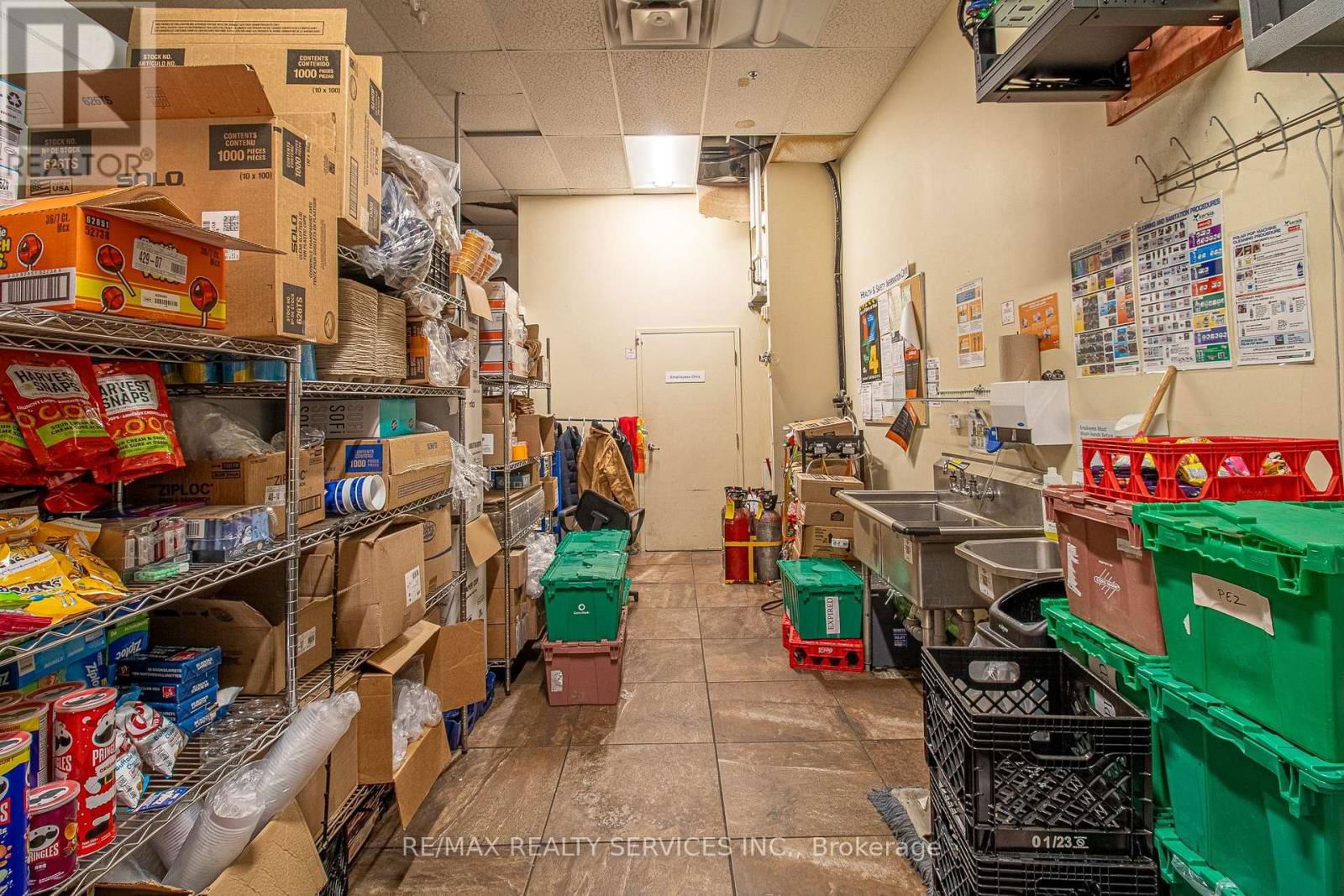 11 - 30 DEAN PARK ROAD Image 23