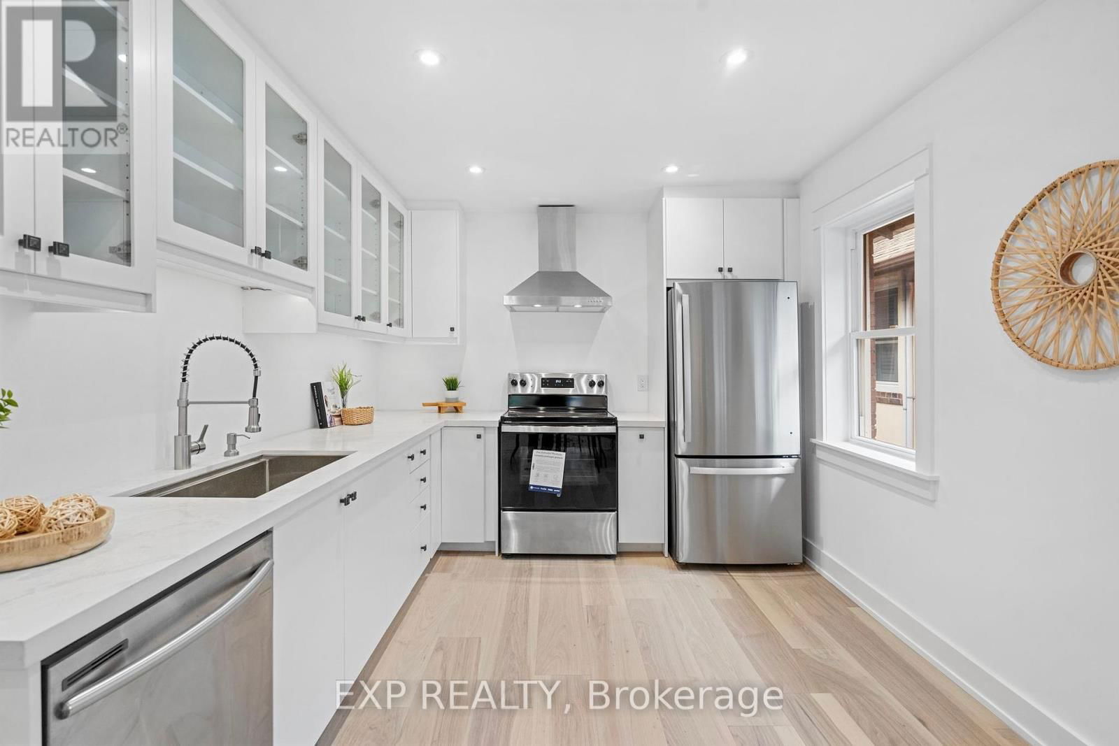 26 GLEN MANOR DRIVE Image 11