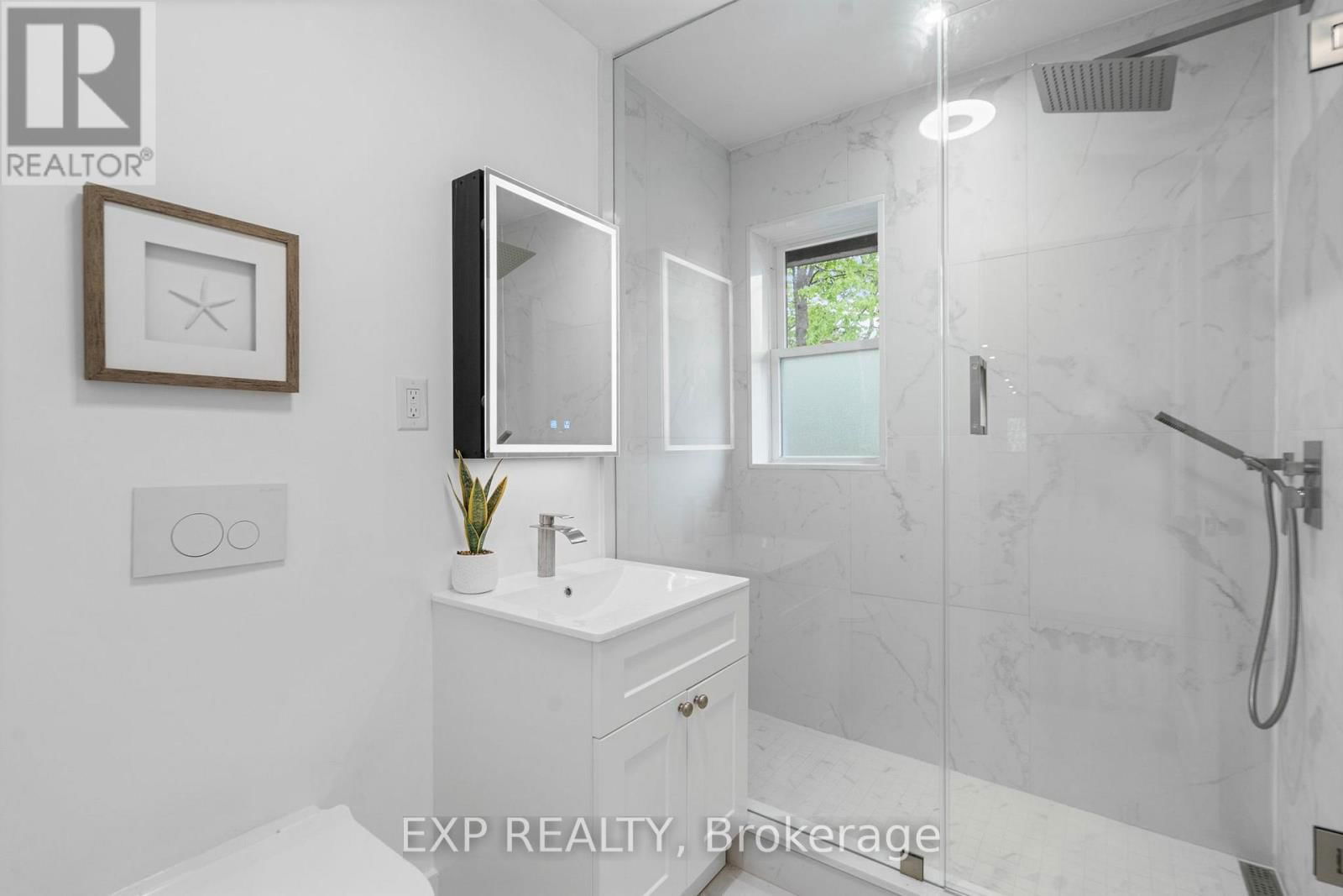 26 GLEN MANOR DRIVE Image 18