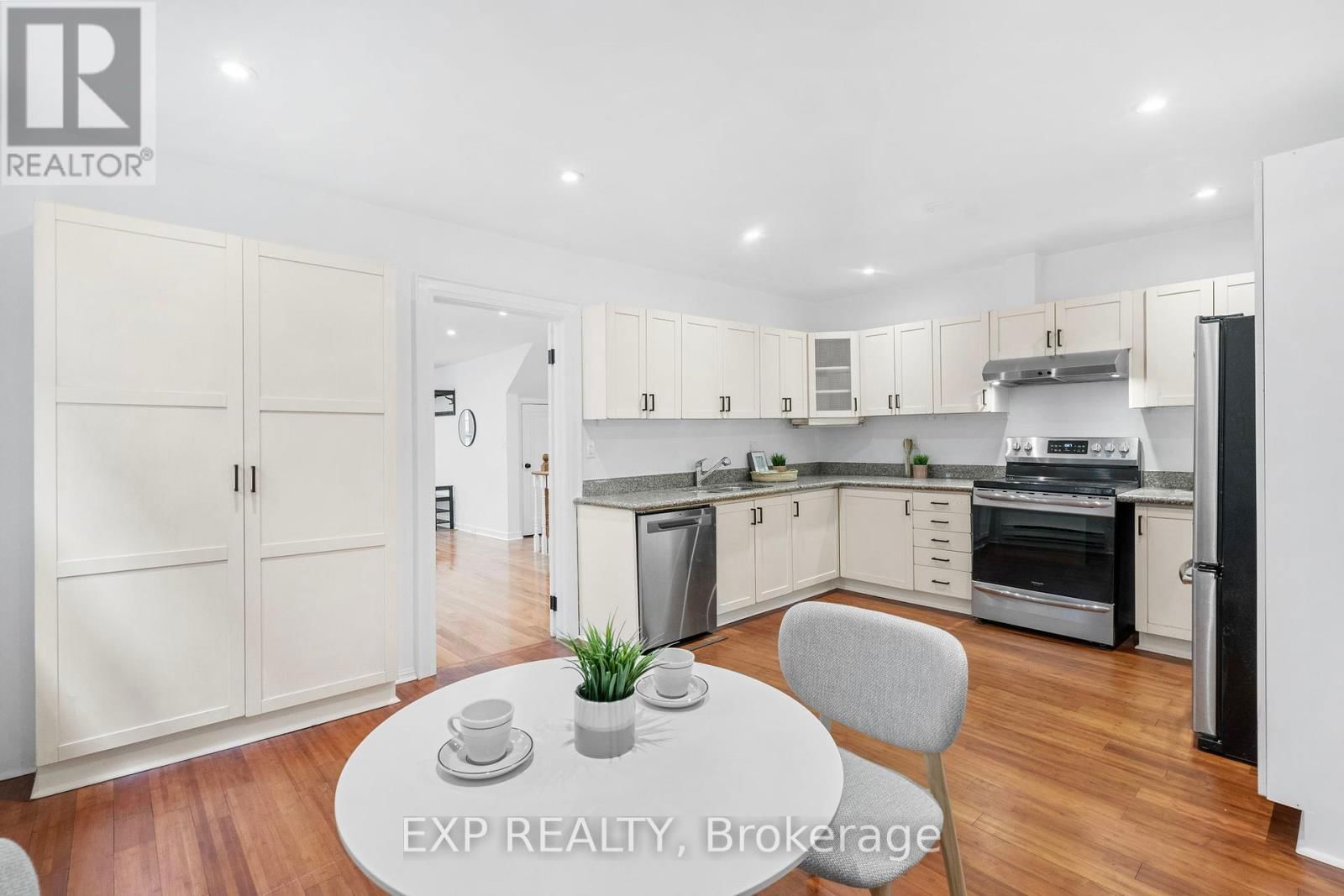 26 GLEN MANOR DRIVE Image 30