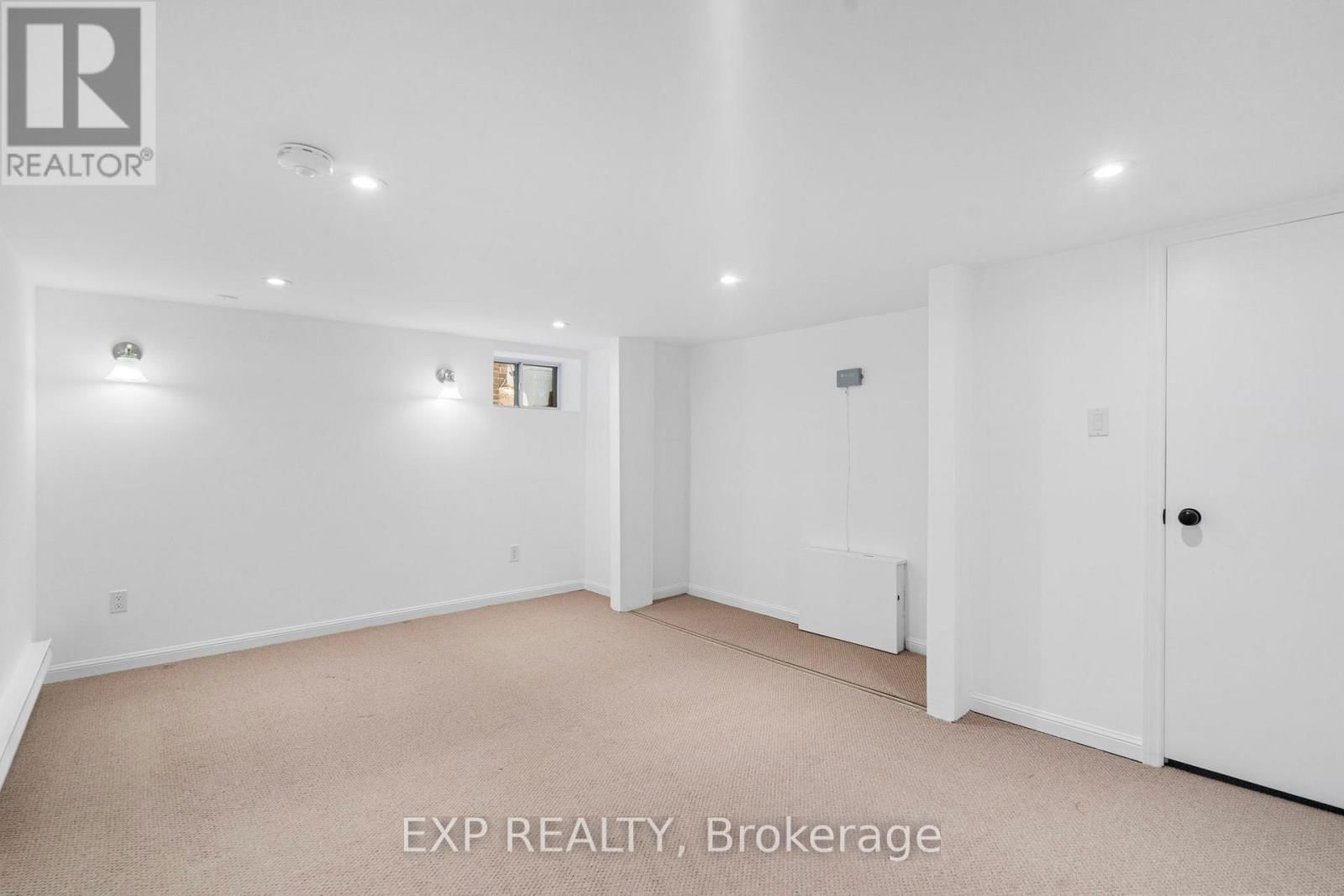 26 GLEN MANOR DRIVE Image 42