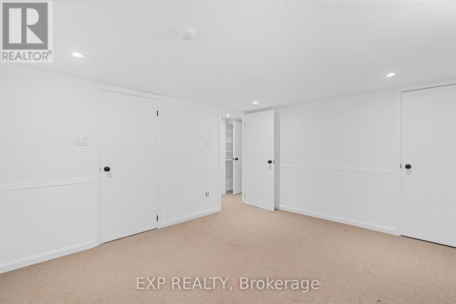 26 GLEN MANOR DRIVE Image 44