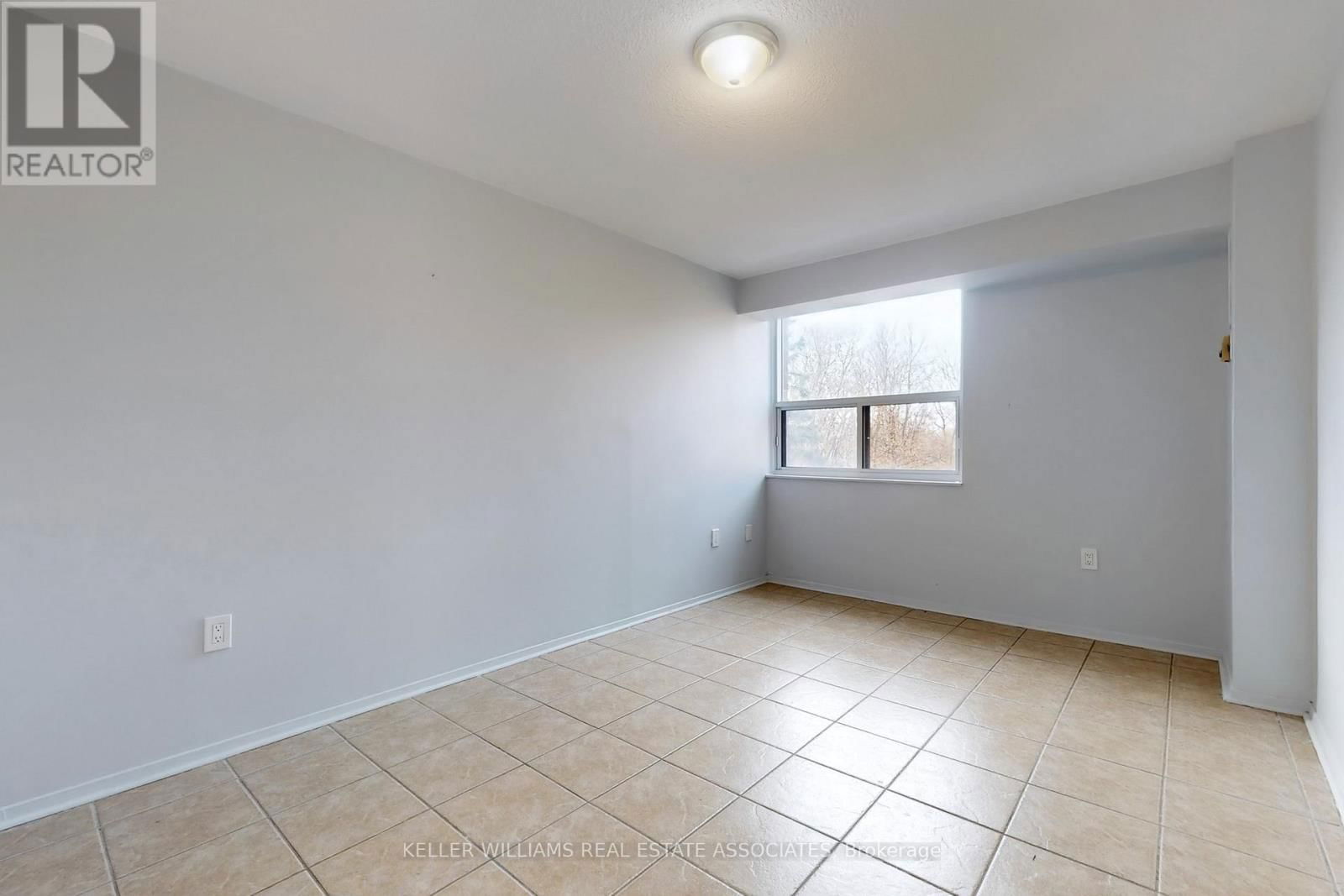 4064 LAWRENCE AVENUE EAST Image 13