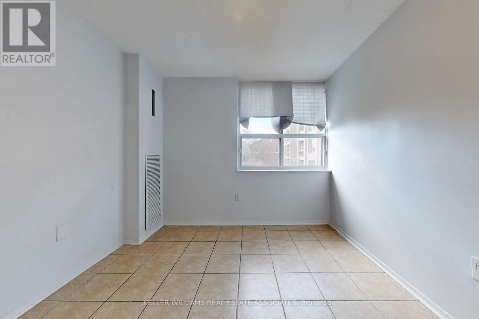 4064 LAWRENCE AVENUE EAST Image 16