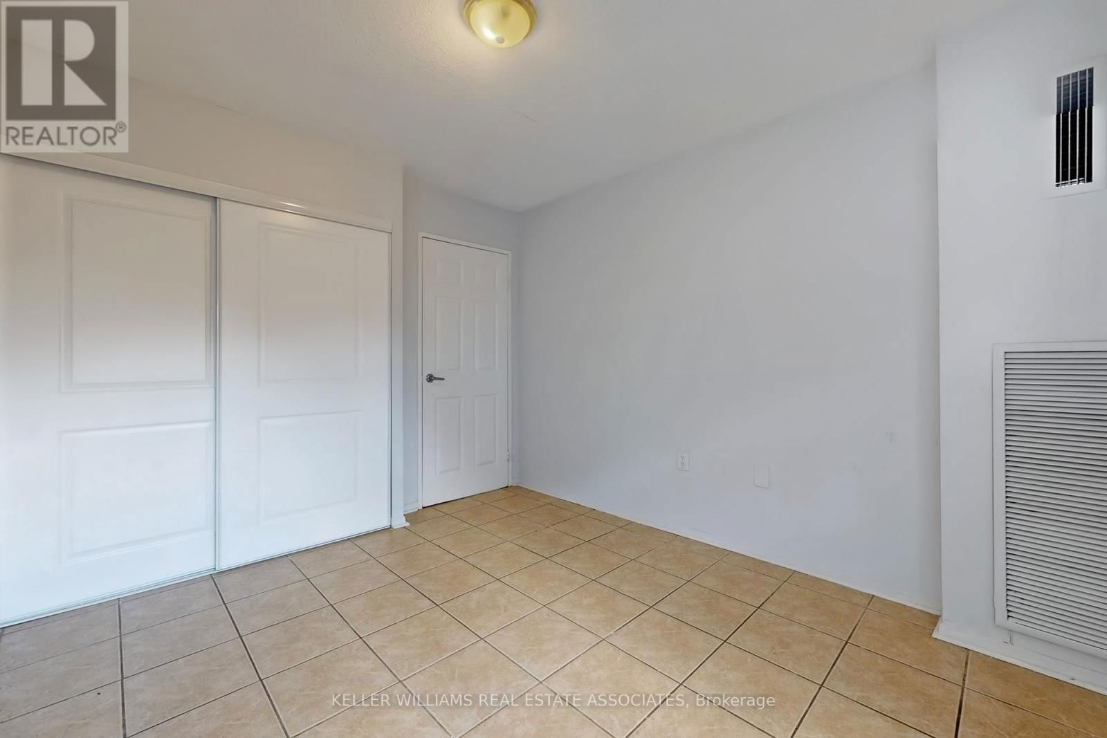 4064 LAWRENCE AVENUE EAST Image 17