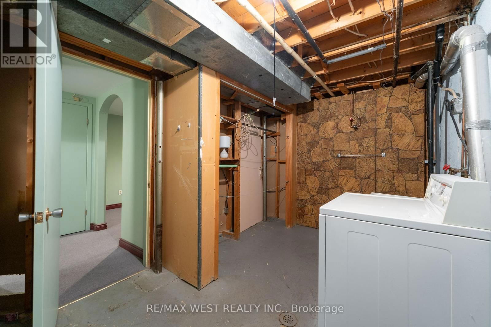 68 - 222 PEARSON STREET Image 30