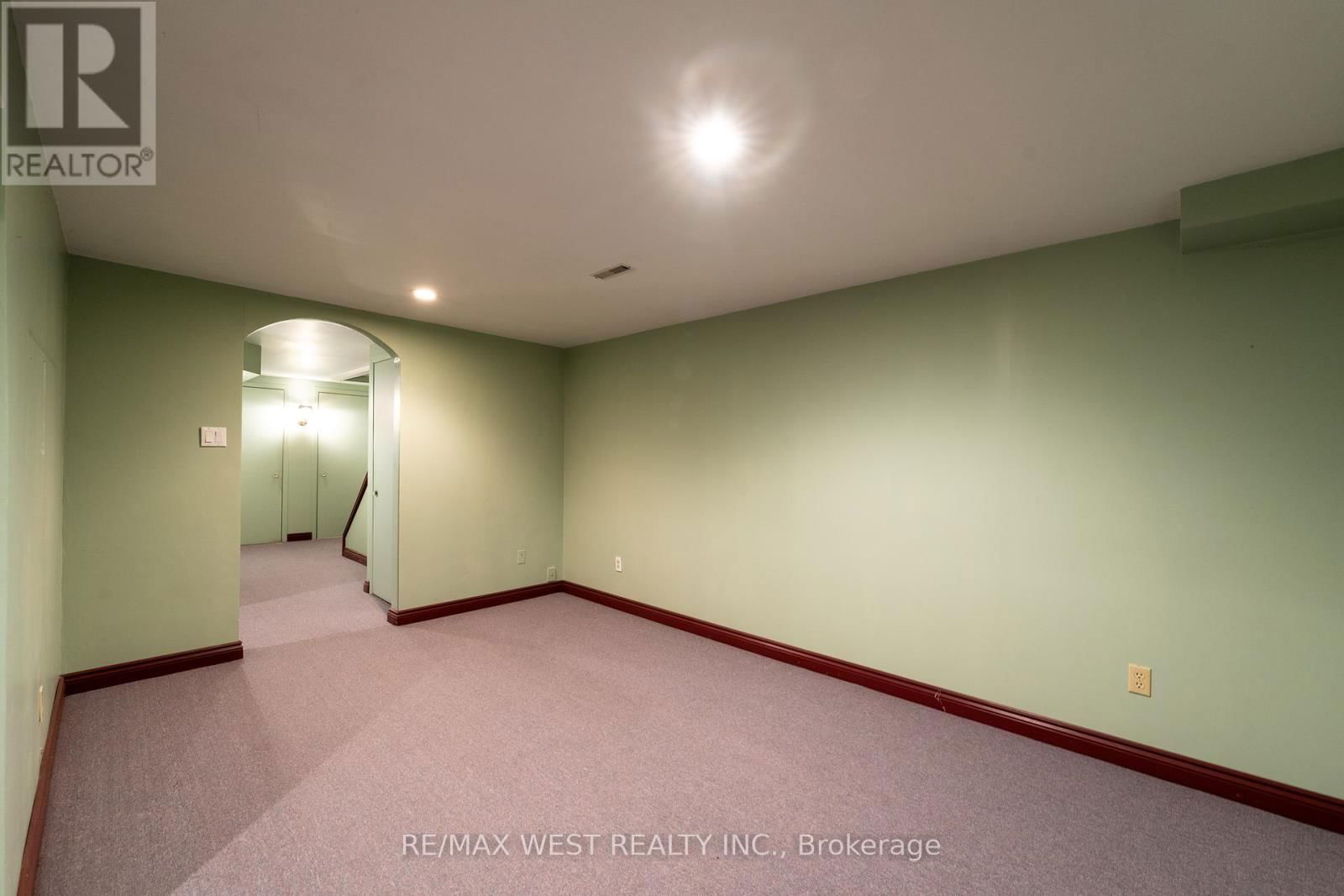 68 - 222 PEARSON STREET Image 34