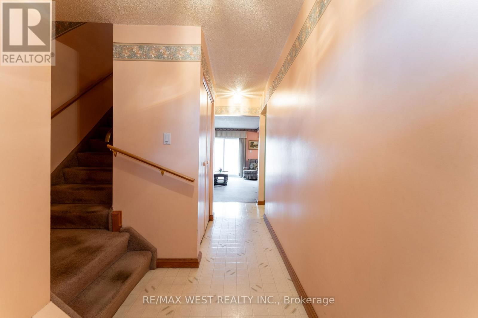 68 - 222 PEARSON STREET Image 4