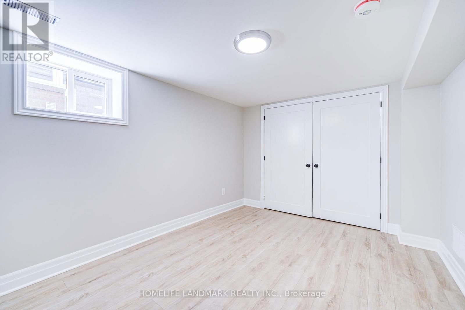 64 LAUREL AVENUE Image 38