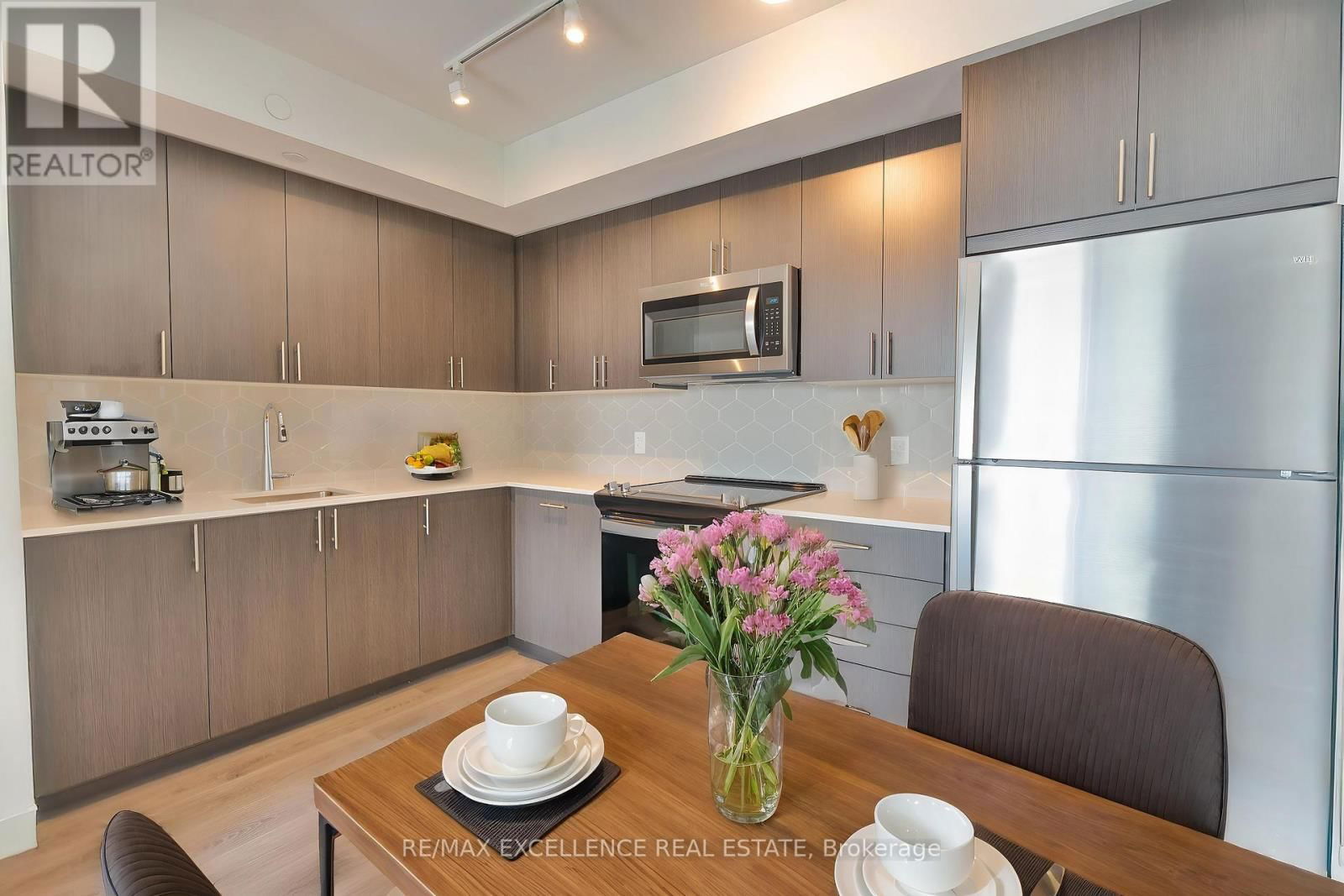 408 - 2545 SIMCOE STREET NORTH Image 3