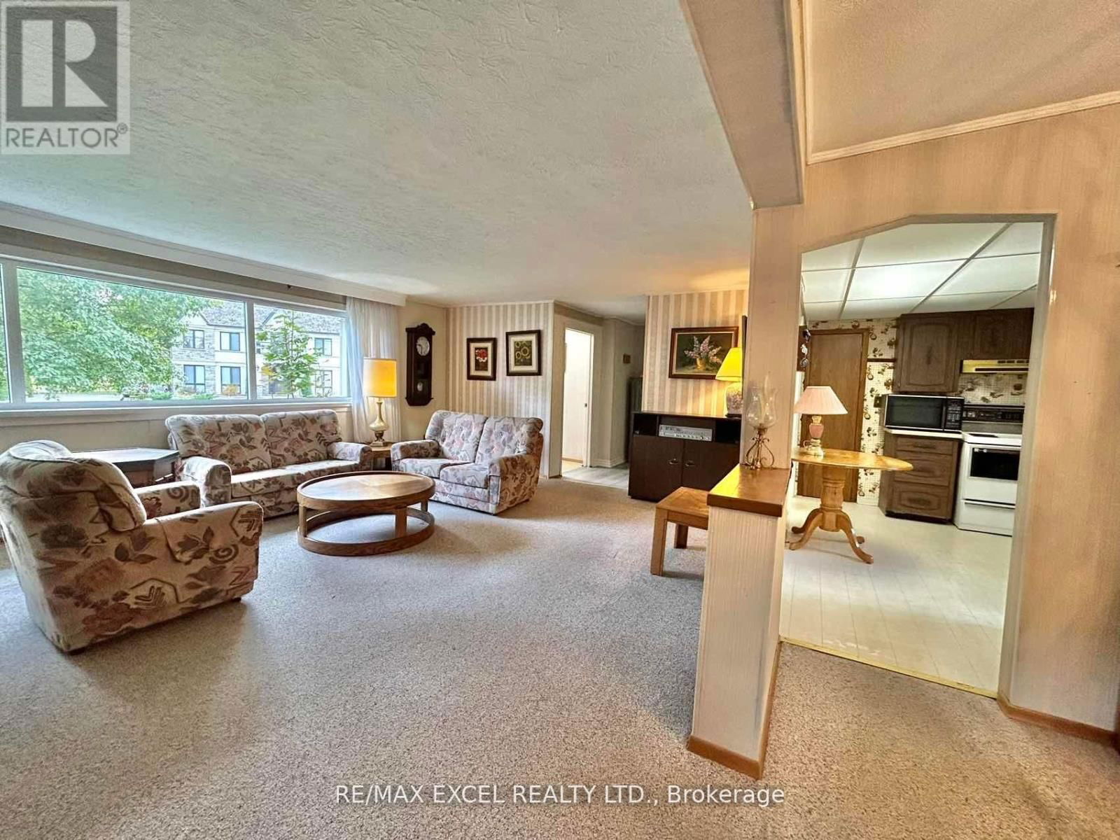 106 CEDAR BRAE BOULEVARD Image 7